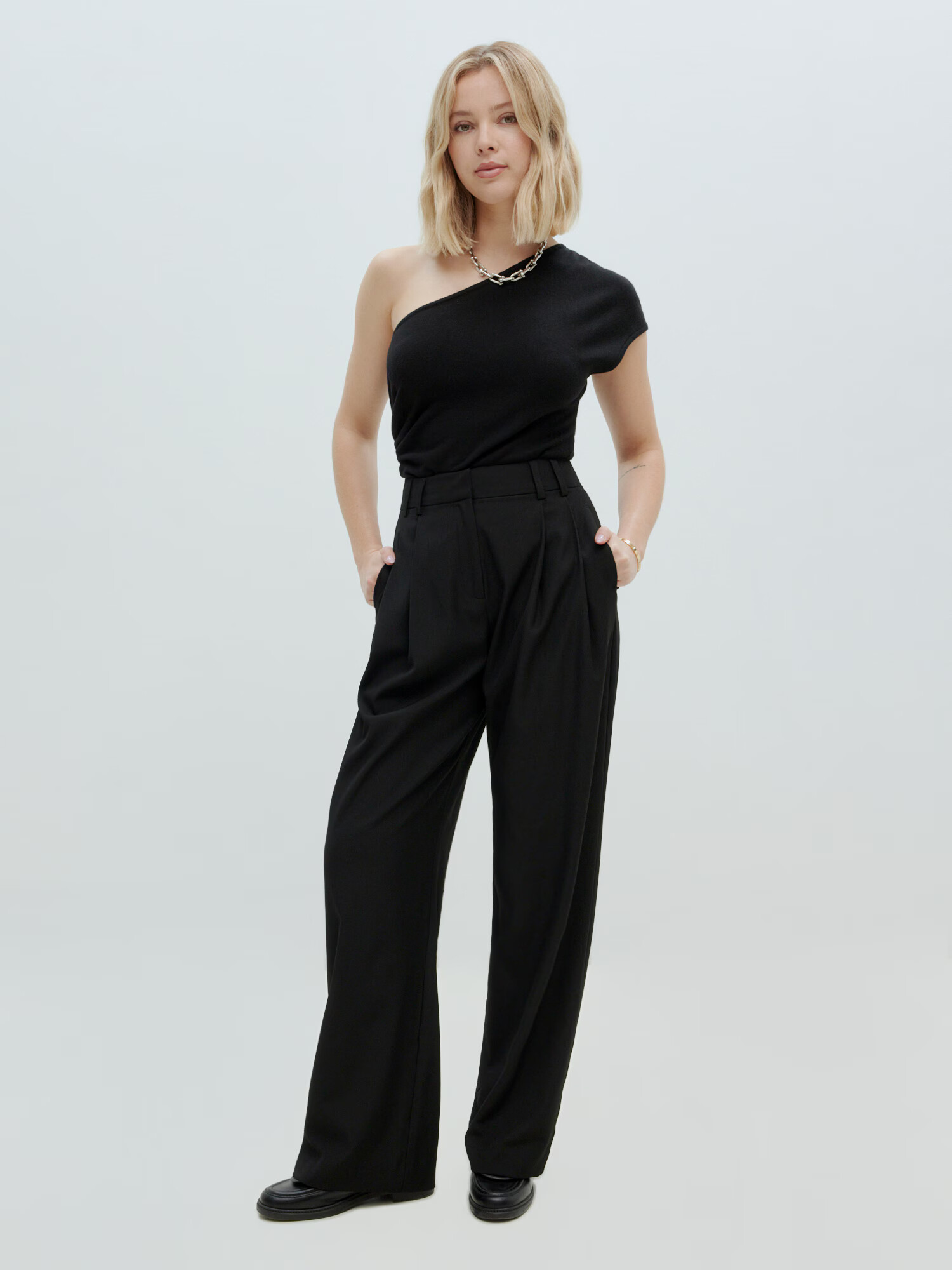 EDITED Pantaloni 'Berte Tall' negru - Pled.ro