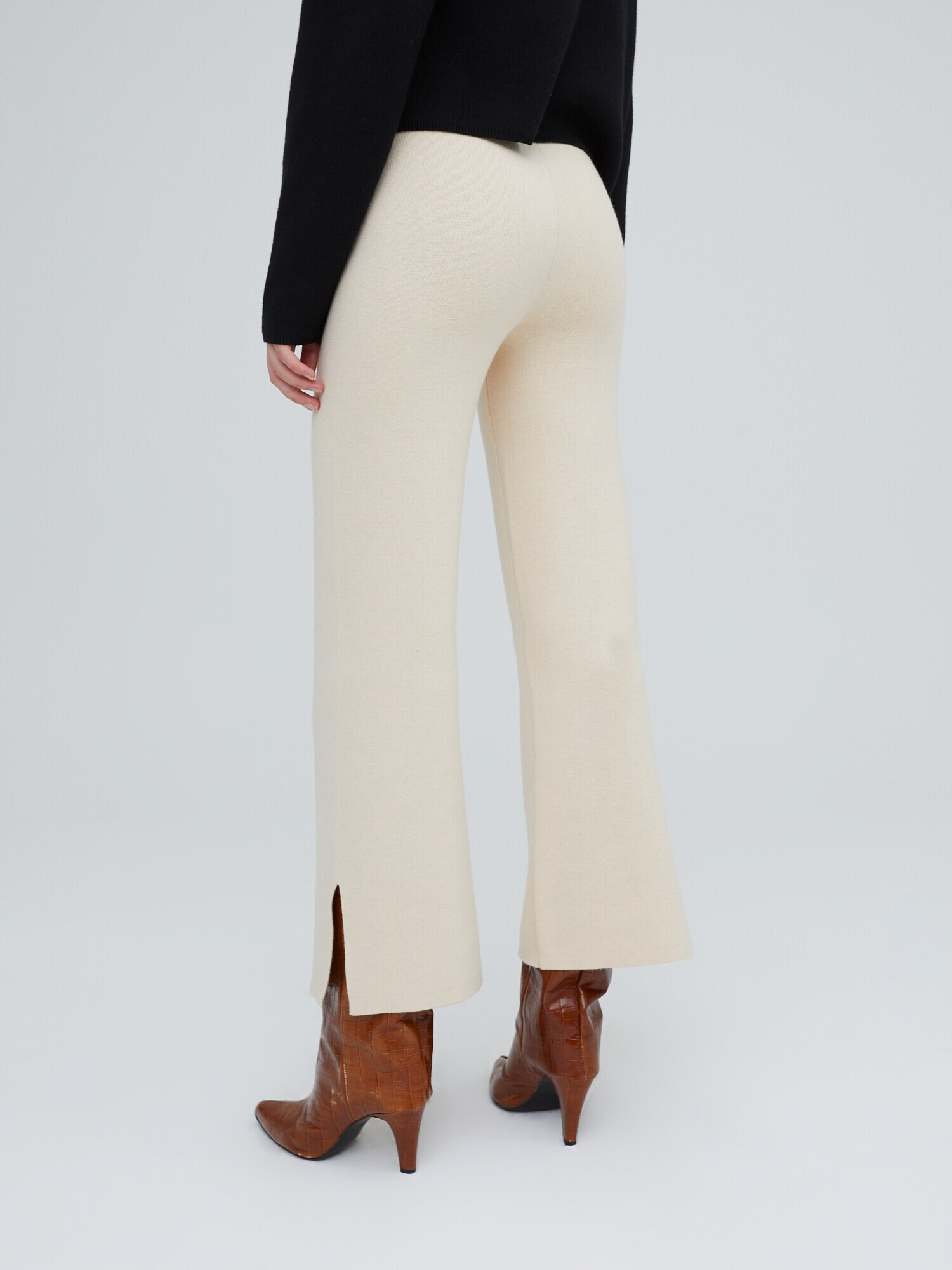 EDITED Pantaloni 'Genevieve' crem - Pled.ro