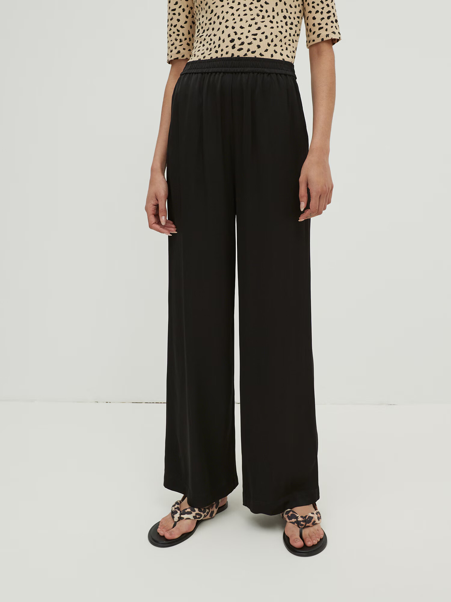 EDITED Pantaloni 'Izabella' negru - Pled.ro