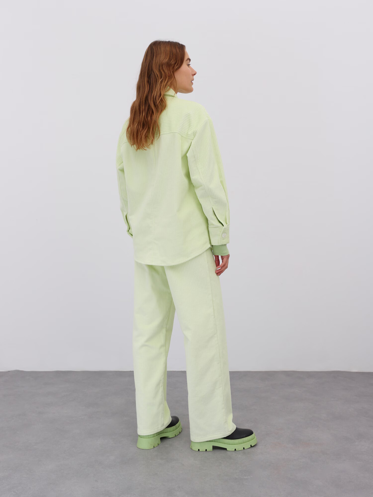 EDITED Pantaloni 'Jenny' verde pastel - Pled.ro