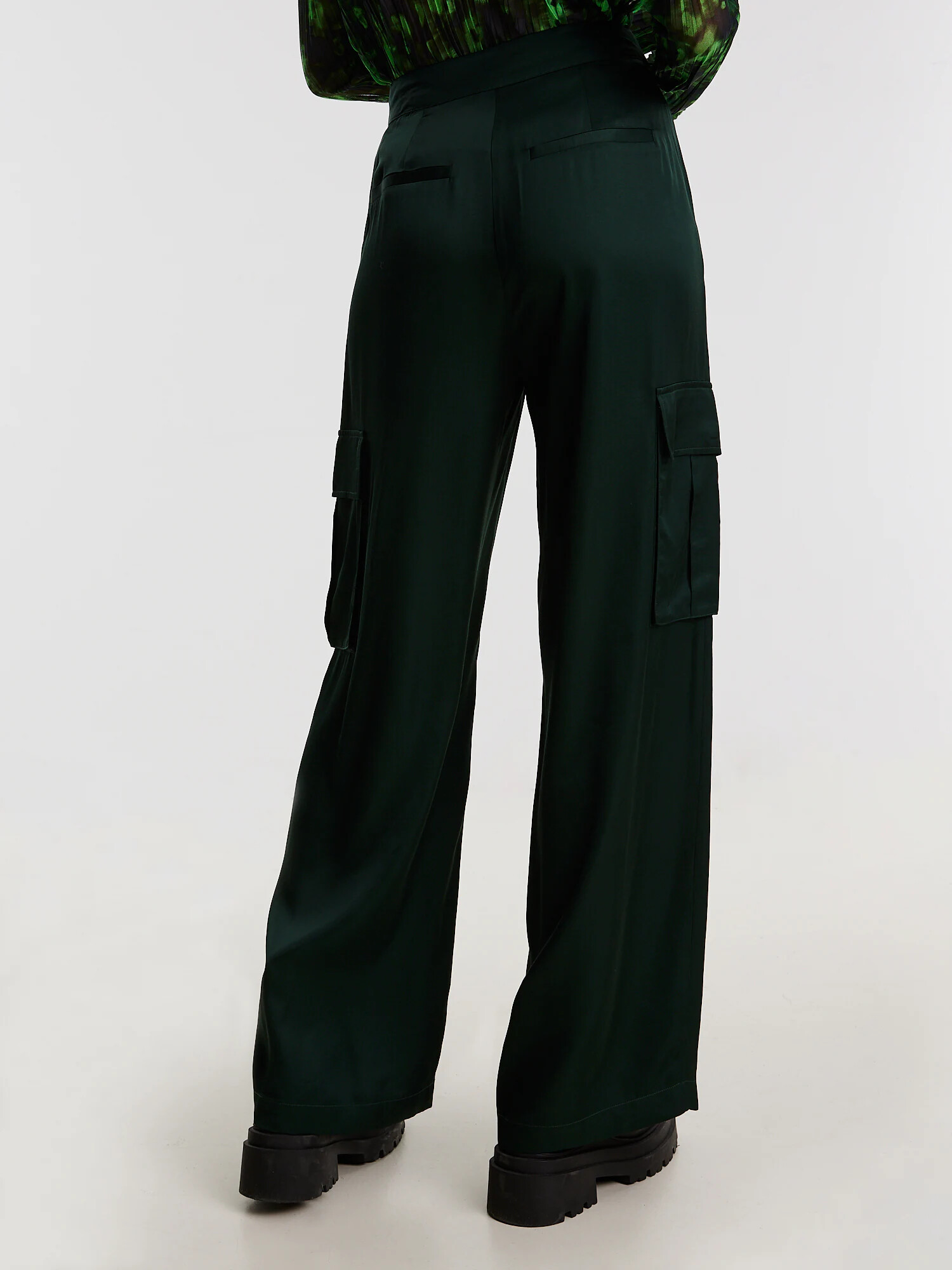 EDITED Pantaloni 'Malena' verde - Pled.ro