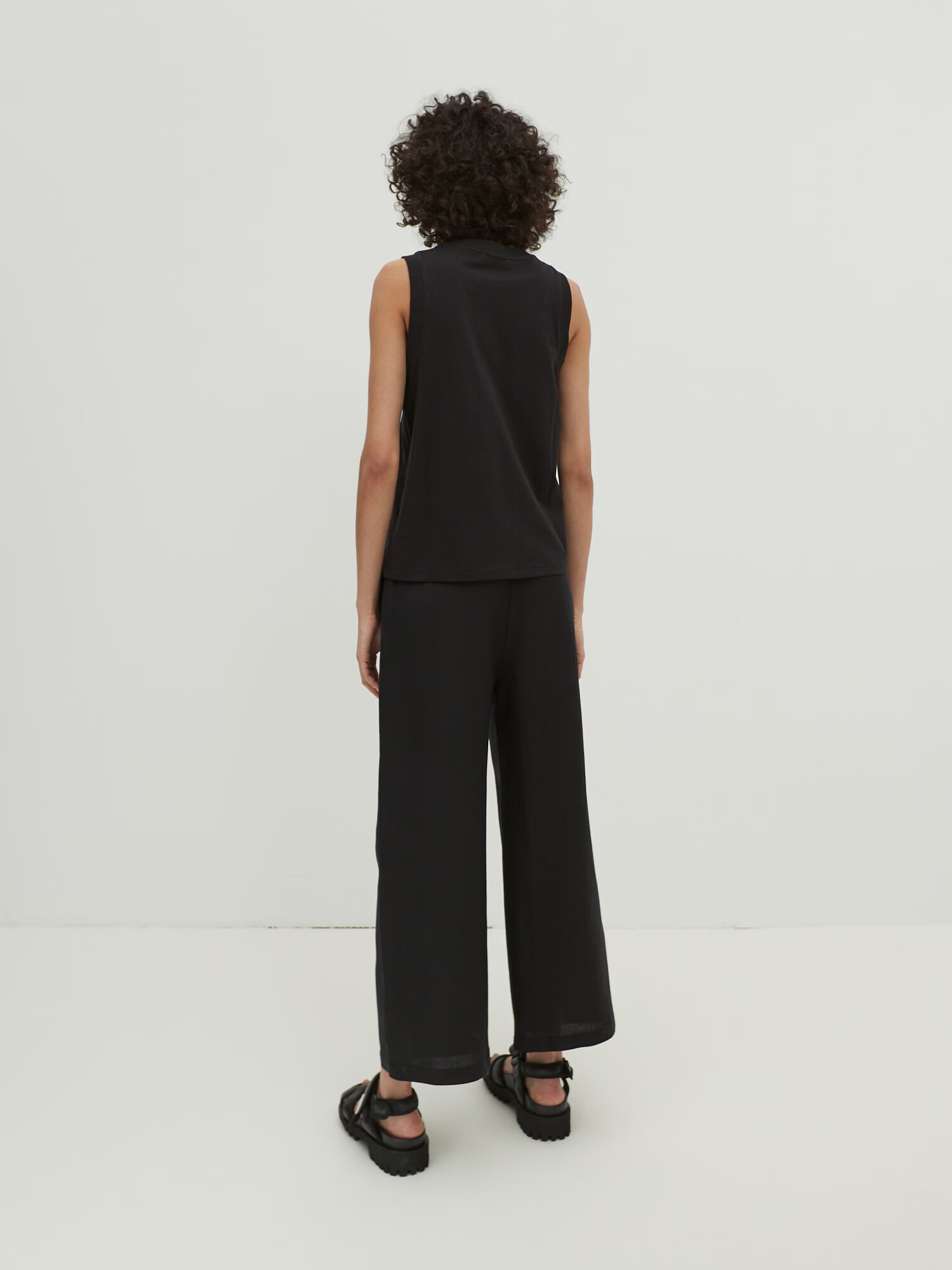 EDITED Pantaloni 'Nona' negru - Pled.ro