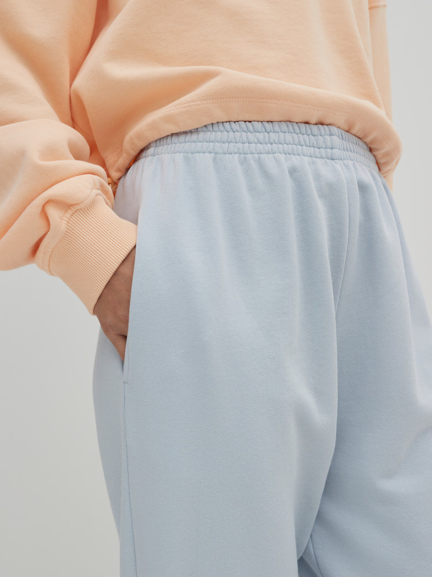 EDITED Pantaloni 'Riley' albastru pastel - Pled.ro