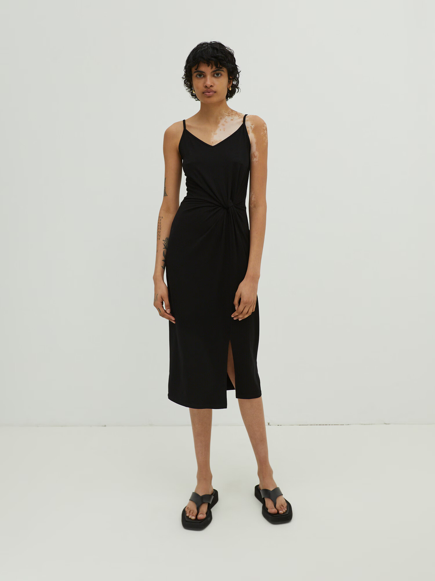 EDITED Rochie 'Maxine' negru - Pled.ro