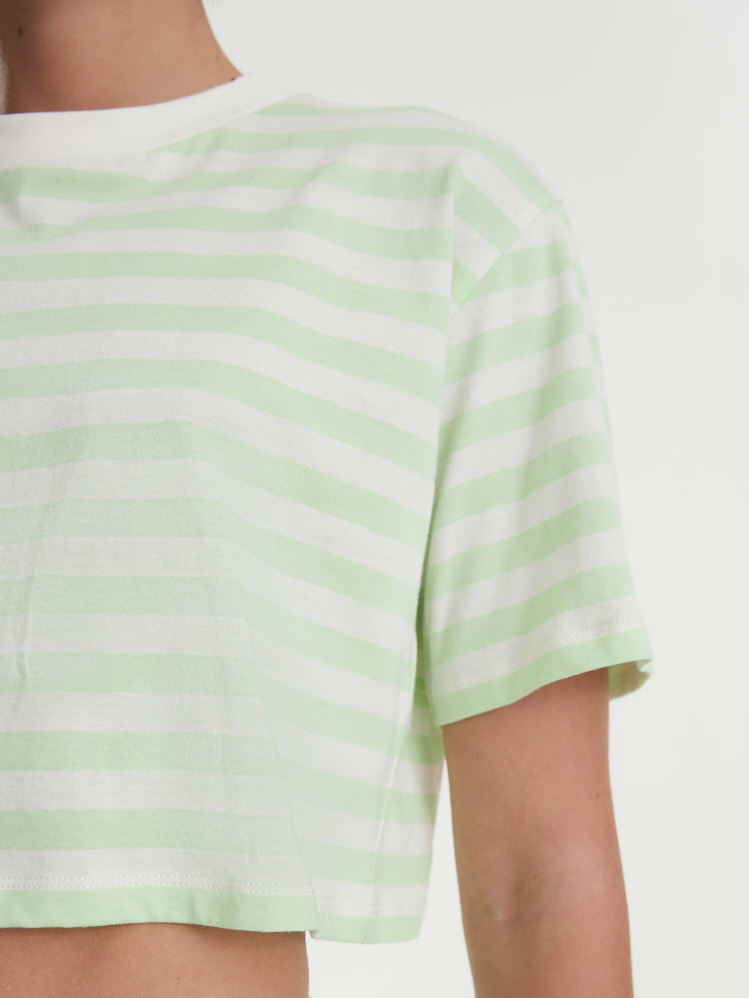 EDITED Tricou 'Devi' verde / alb - Pled.ro