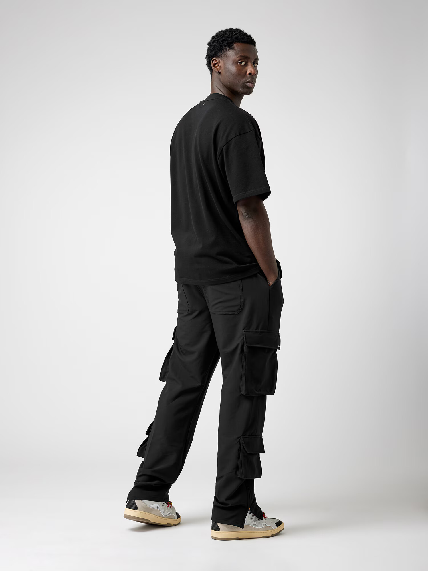 EIGHTYFIVE Pantaloni cu buzunare negru - Pled.ro