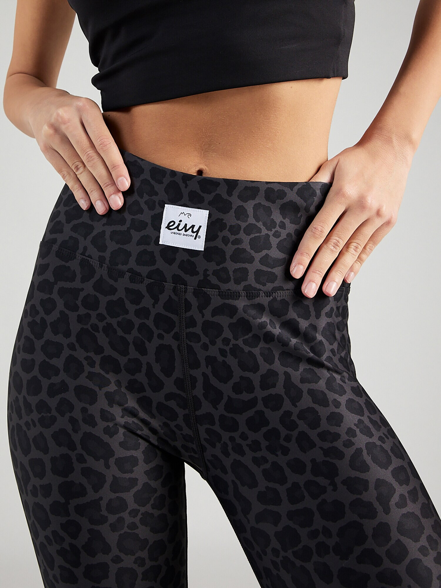 Eivy Pantaloni sport 'Icecold' gri închis / negru / alb - Pled.ro