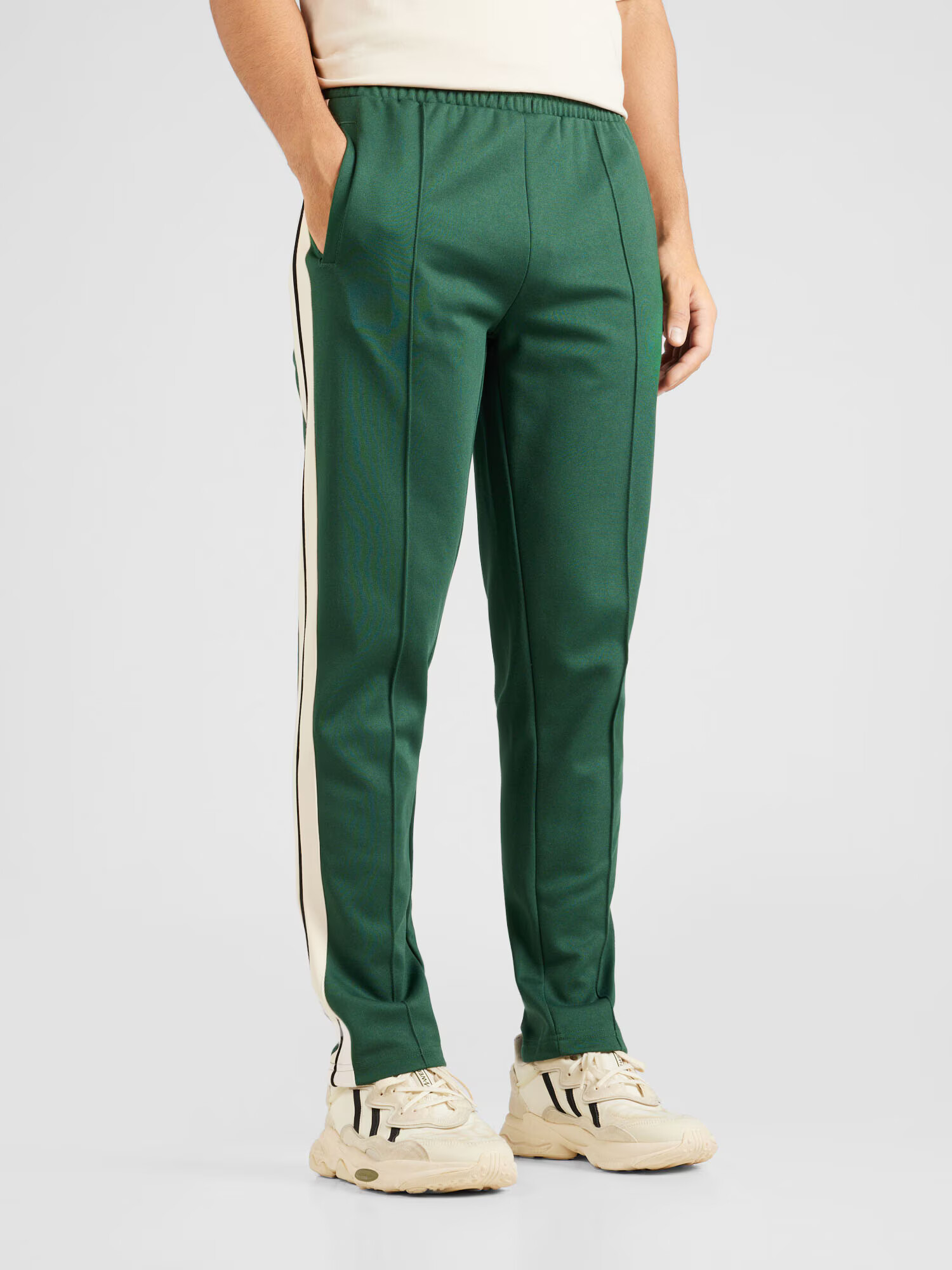 ELLESSE Pantaloni 'Luxor' verde iarbă / negru / alb - Pled.ro