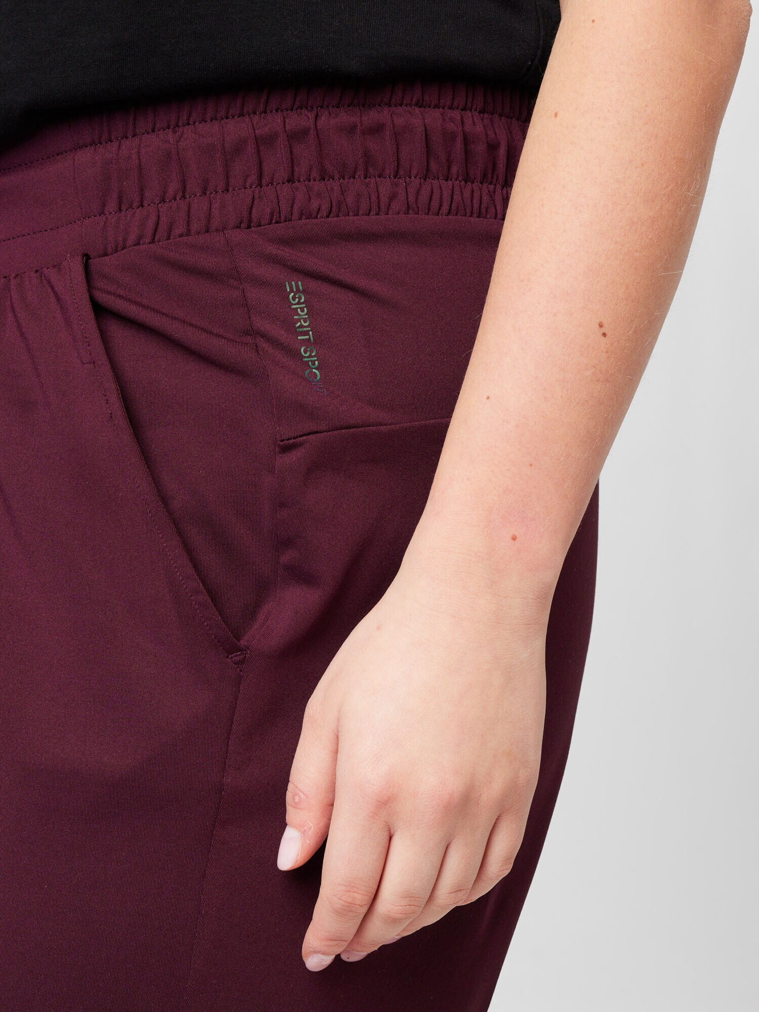 Esprit Sport Curvy Pantaloni roșu burgundy - Pled.ro