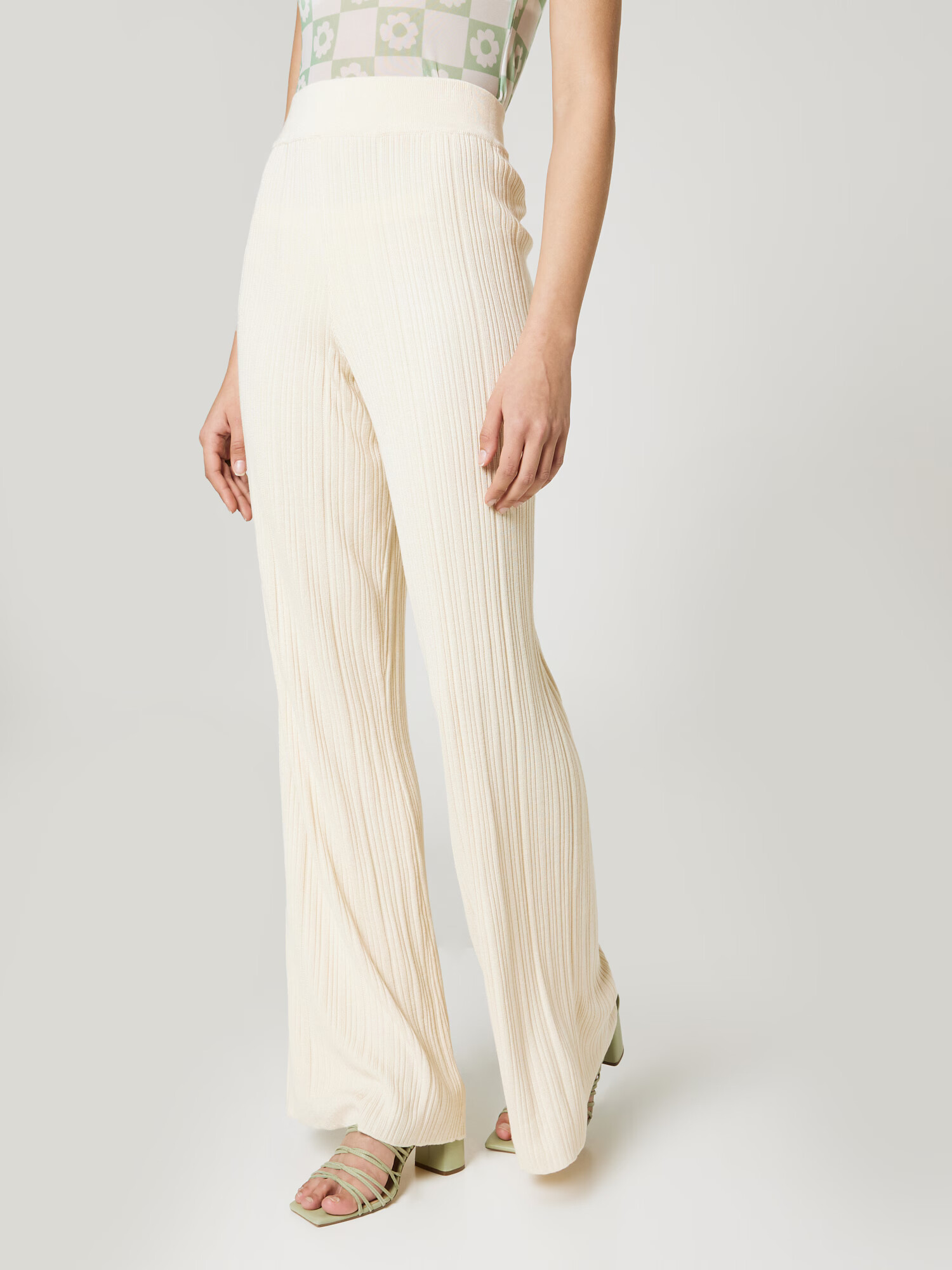 florence by mills exclusive for ABOUT YOU Pantaloni 'Brisk' bej - Pled.ro