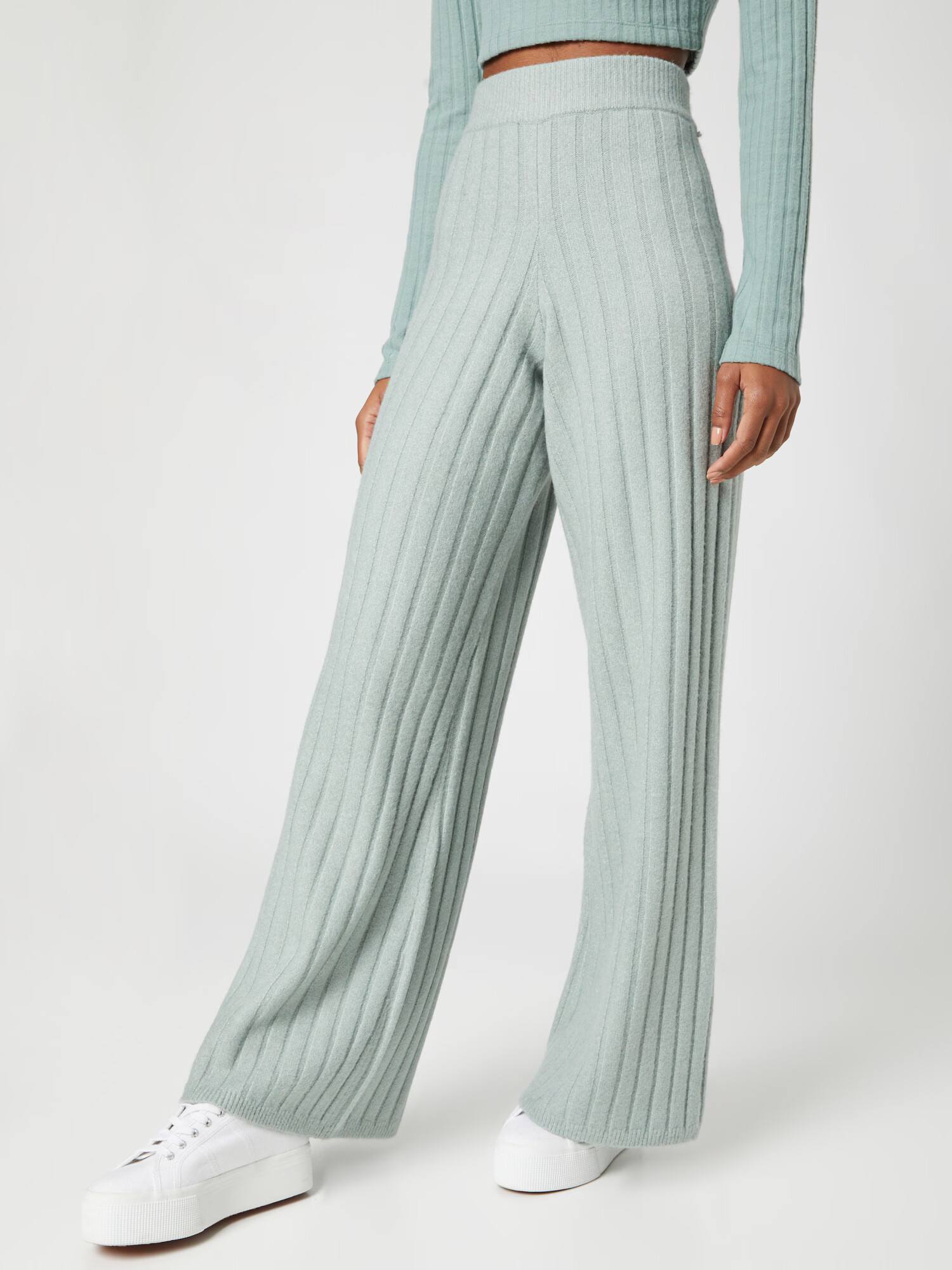 florence by mills exclusive for ABOUT YOU Pantaloni 'Pieris' verde pastel - Pled.ro