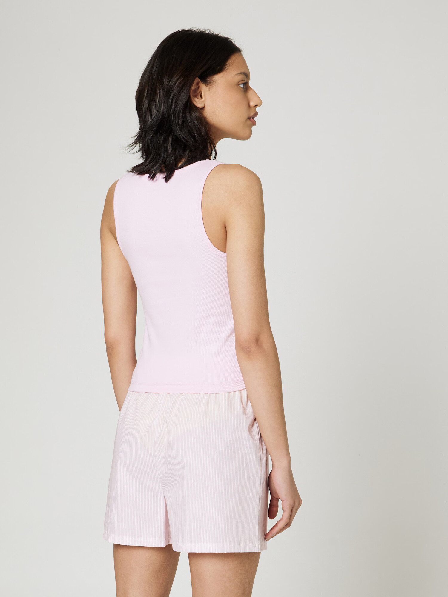 florence by mills exclusive for ABOUT YOU Pantaloni scurți 'Fresh Linen ' roz pastel - Pled.ro