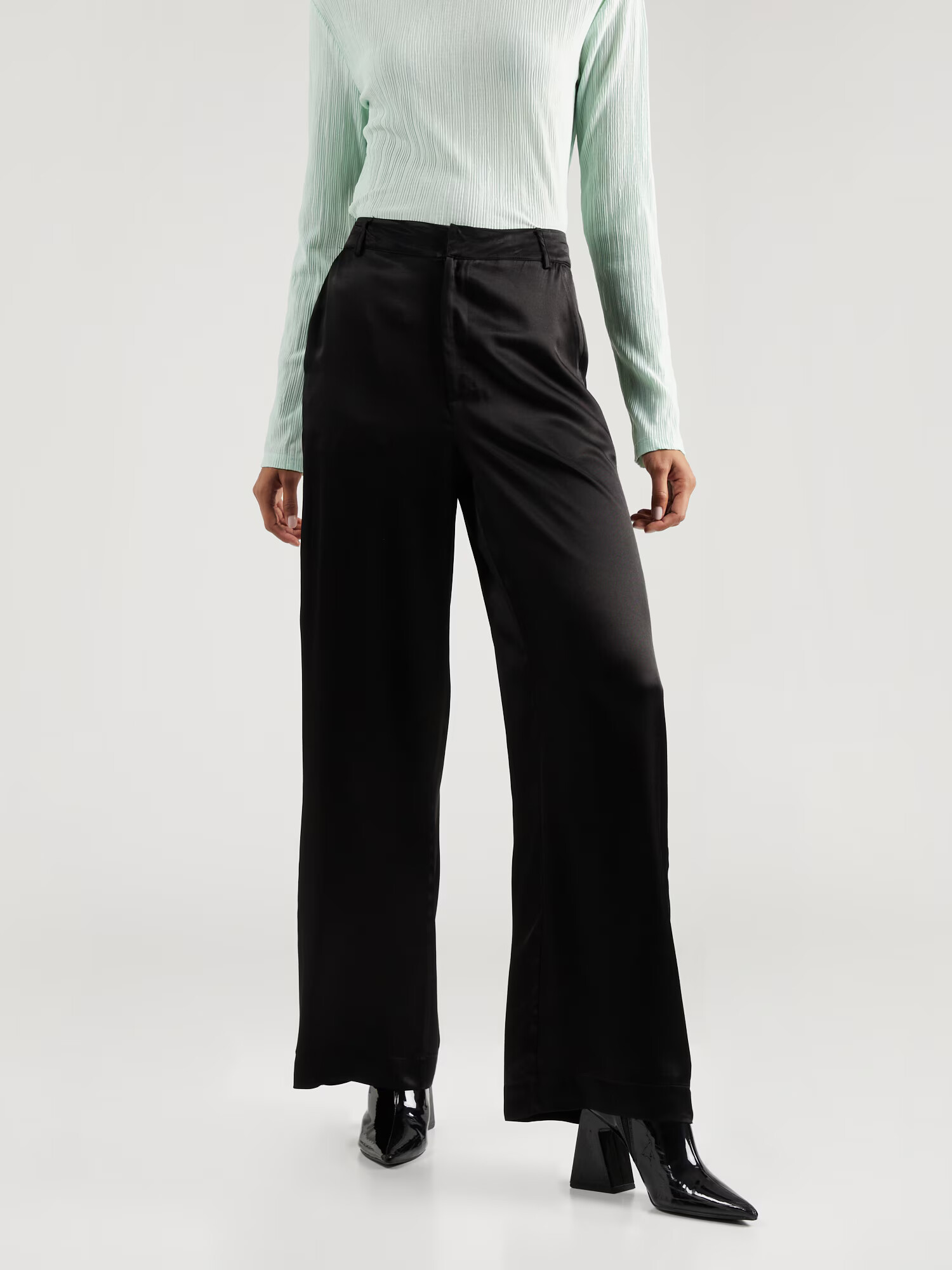 florence by mills exclusive for ABOUT YOU Pantaloni 'Spontaneity' negru - Pled.ro