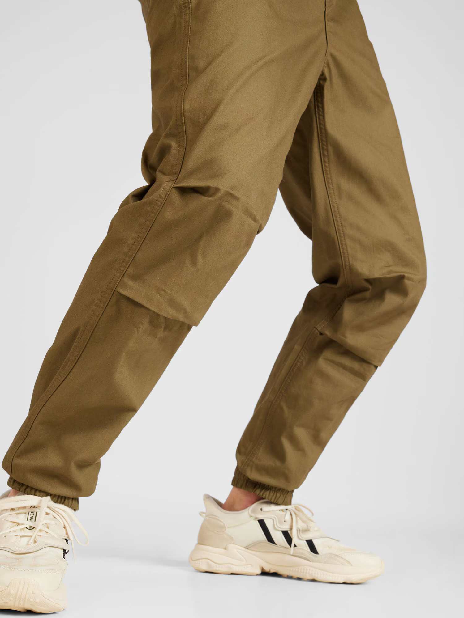 G-Star RAW Pantaloni oliv - Pled.ro