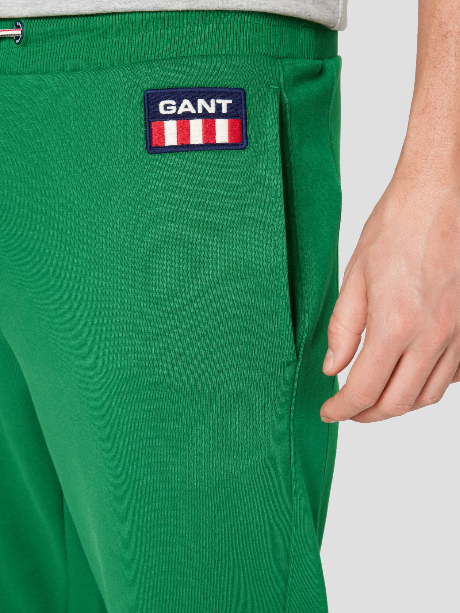 GANT Pantaloni bleumarin / verde iarbă / alb - Pled.ro