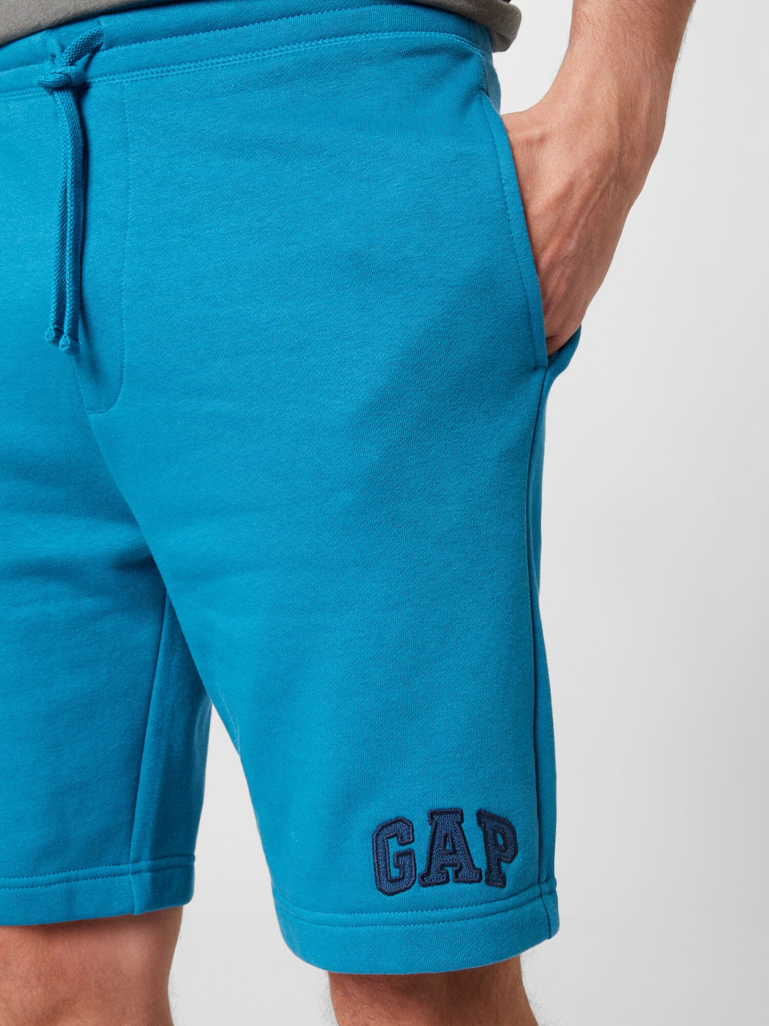 GAP Pantaloni albastru - Pled.ro