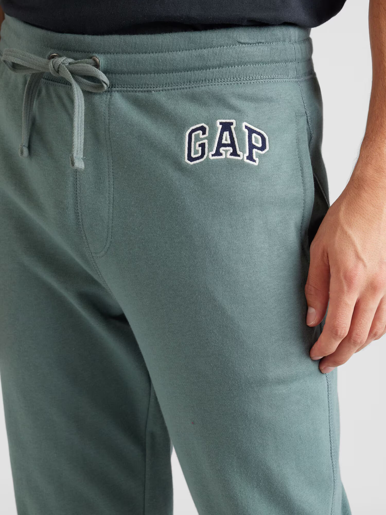 GAP Pantaloni albastru închis / verde jad / alb - Pled.ro