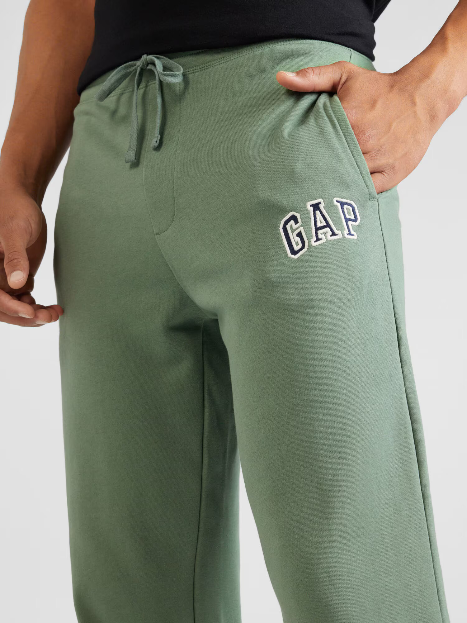 GAP Pantaloni albastru noapte / verde deschis / alb - Pled.ro