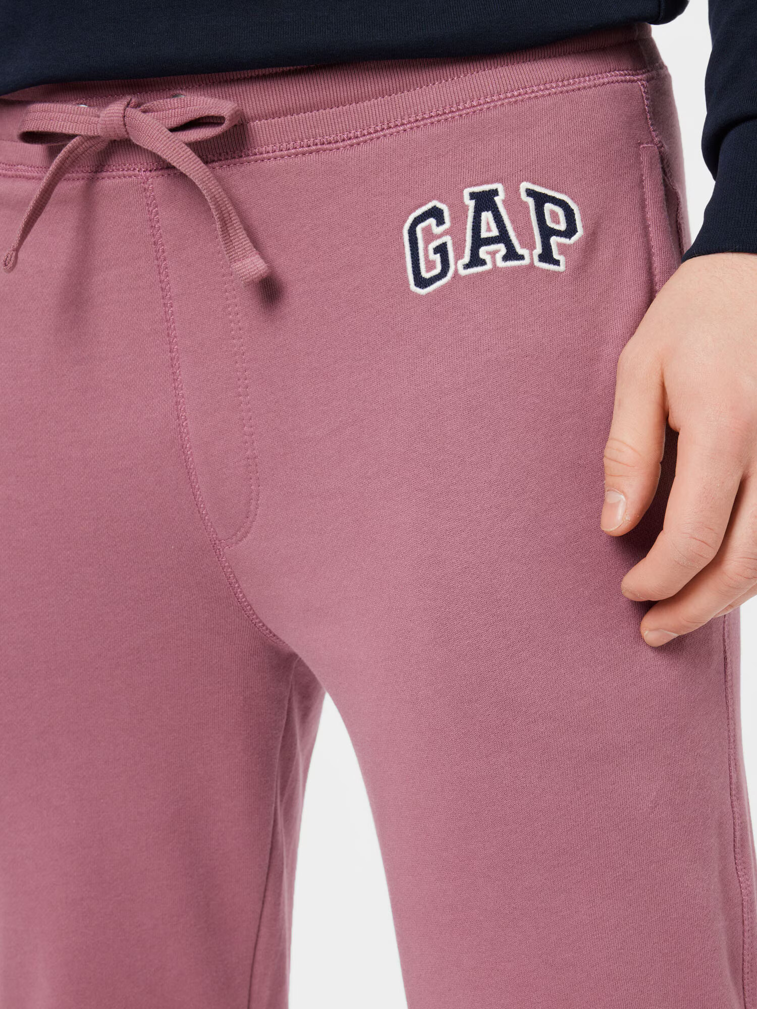 GAP Pantaloni 'ARCH' mauve / negru / alb - Pled.ro