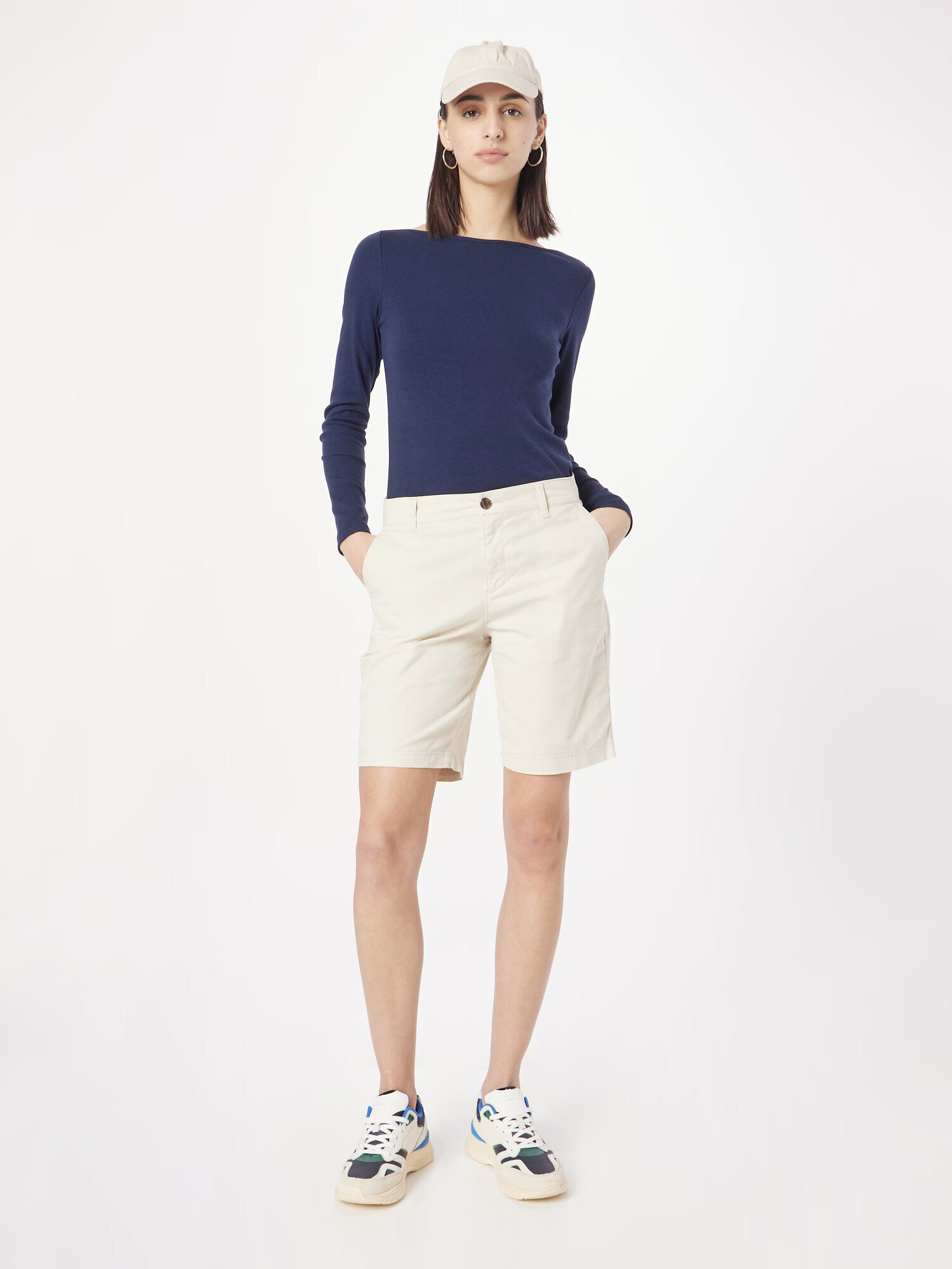 GAP Pantaloni bej - Pled.ro