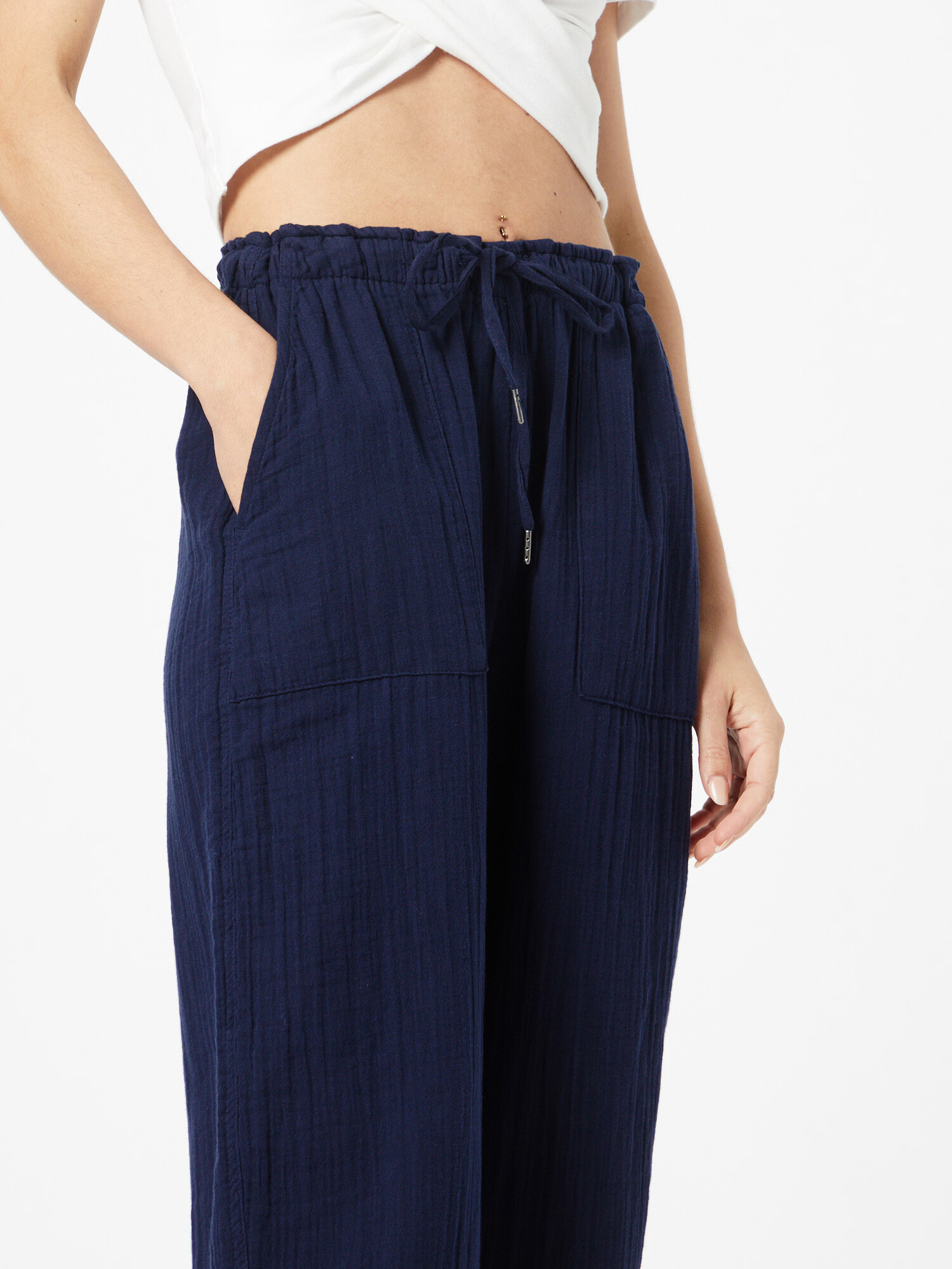 GAP Pantaloni bleumarin - Pled.ro