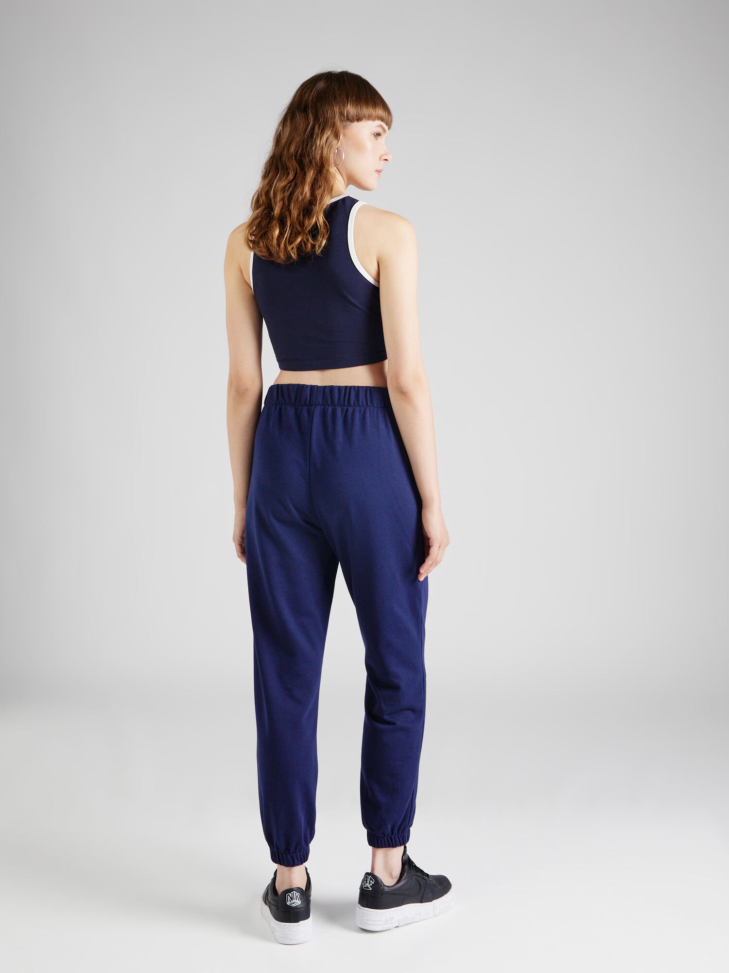 GAP Pantaloni bleumarin - Pled.ro