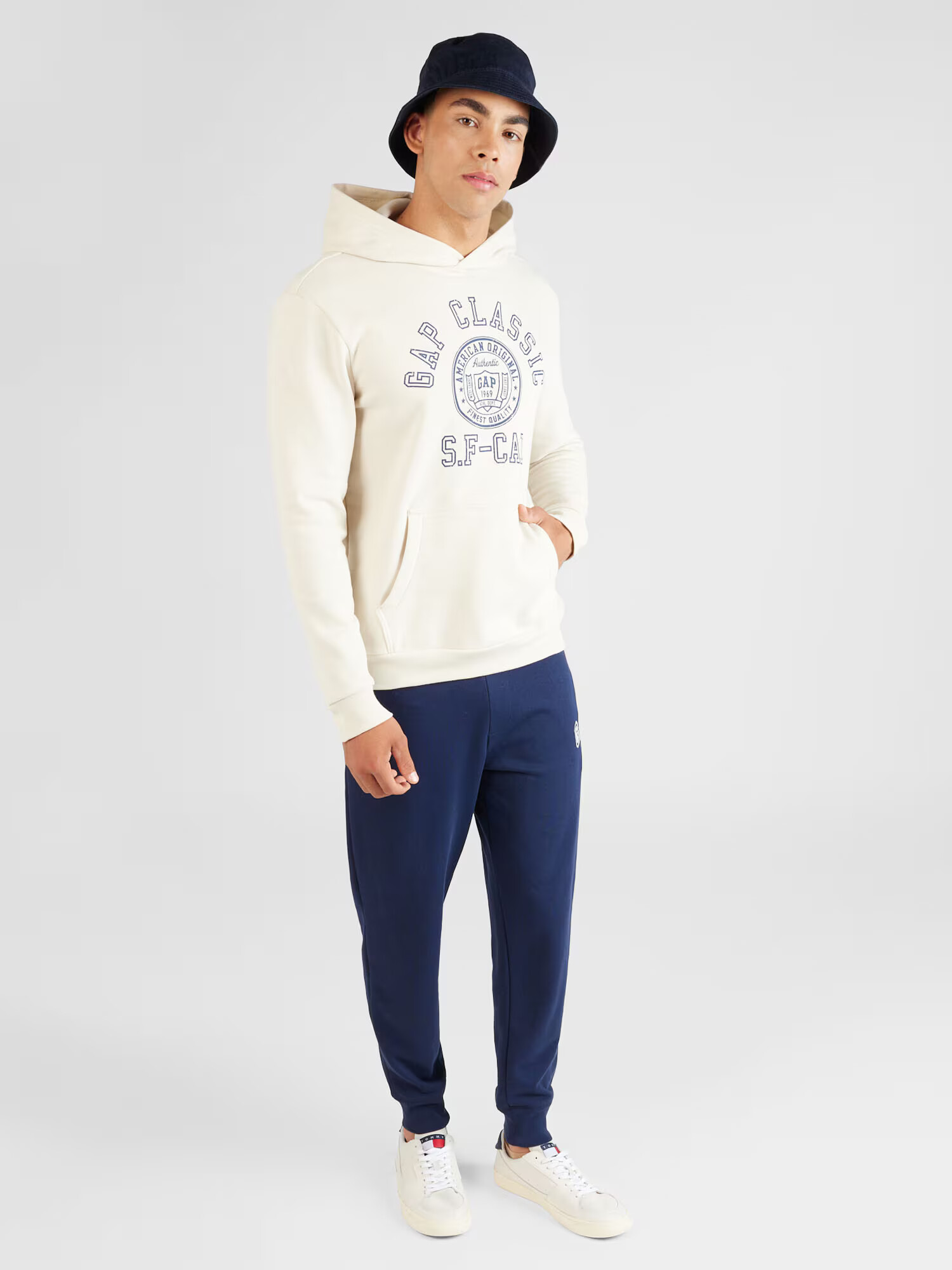 GAP Pantaloni bleumarin / alb - Pled.ro