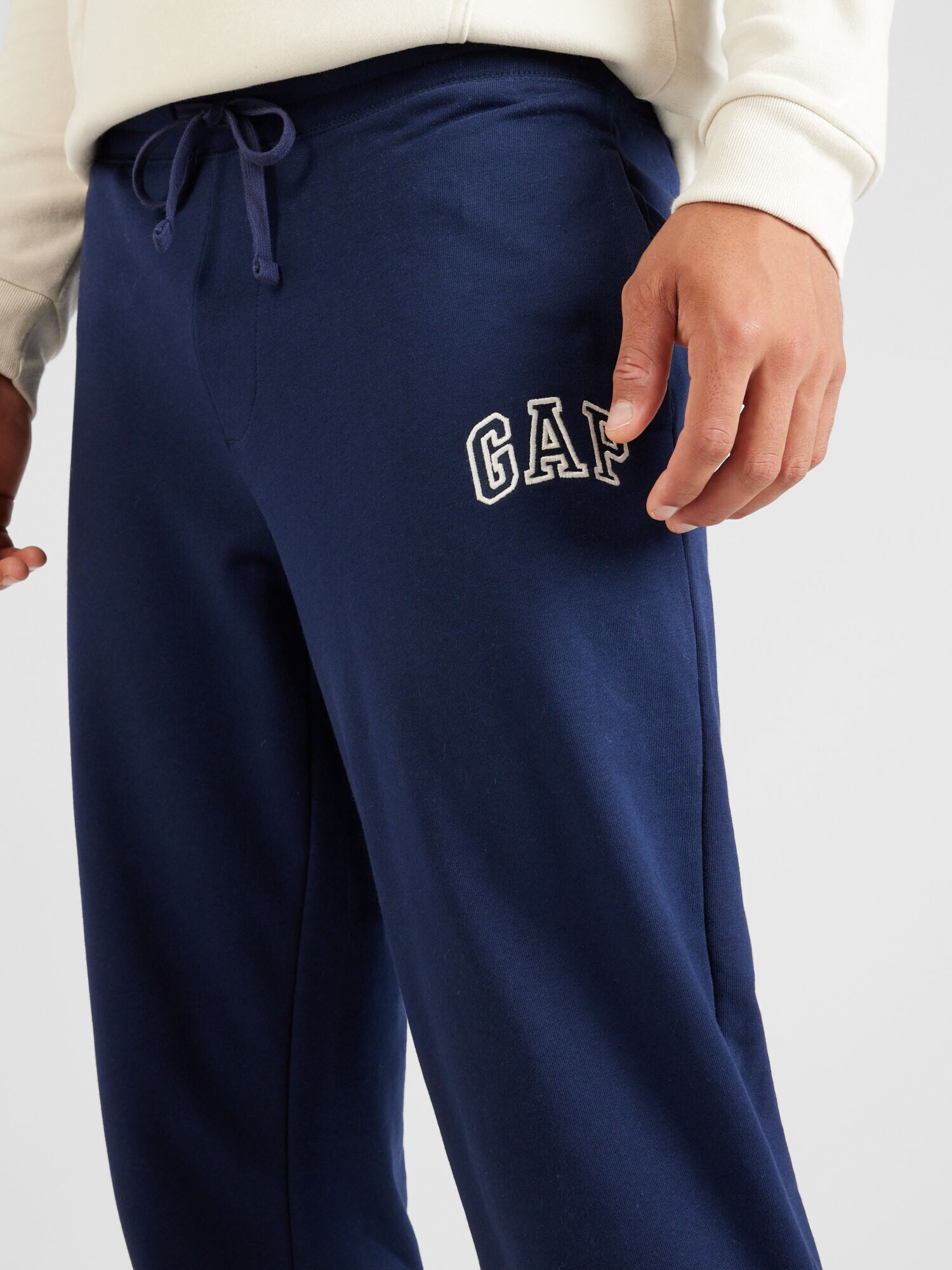 GAP Pantaloni bleumarin / alb - Pled.ro