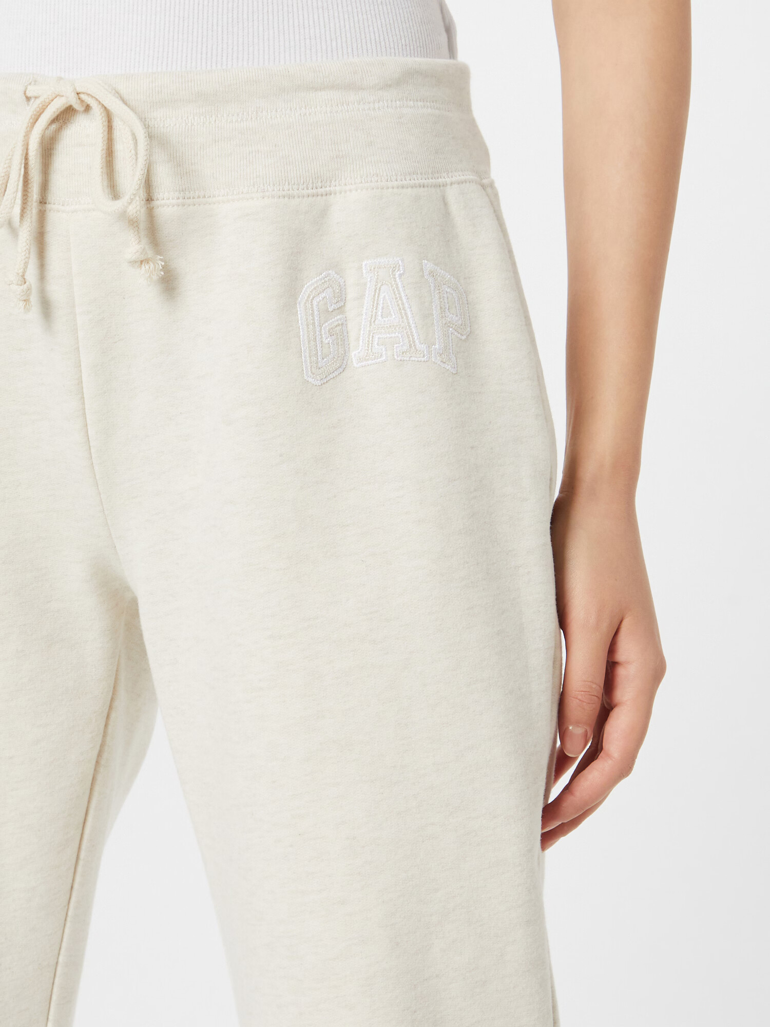 GAP Pantaloni crem / alb - Pled.ro