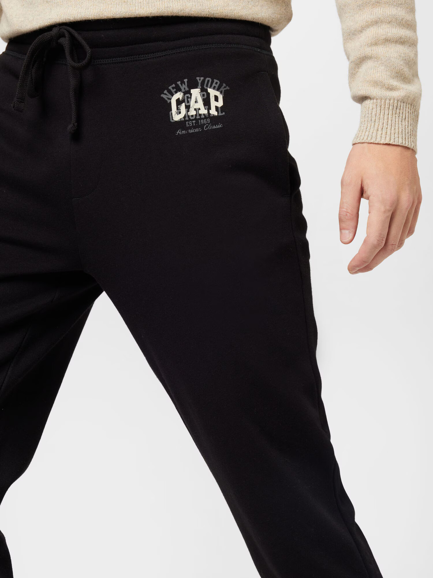 GAP Pantaloni gri / negru / alb - Pled.ro