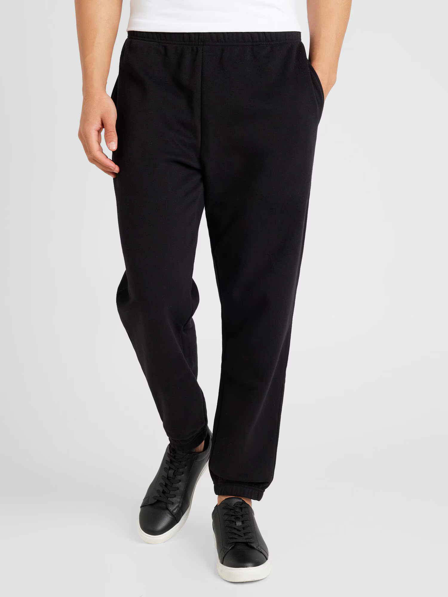 GAP Pantaloni negru - Pled.ro