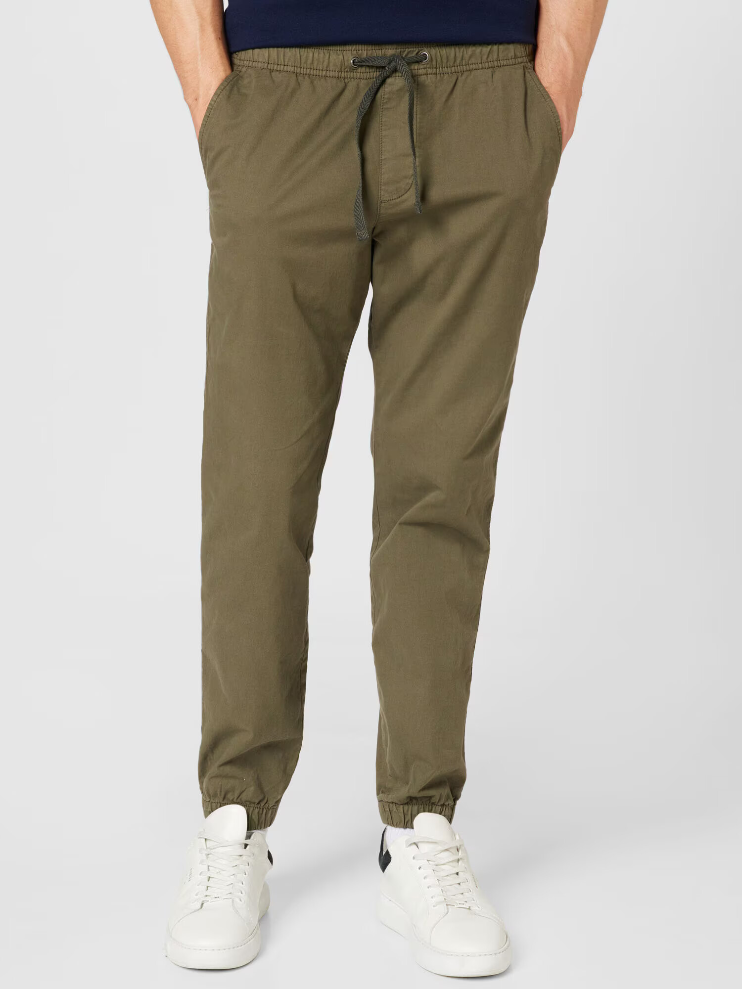 GAP Pantaloni oliv - Pled.ro