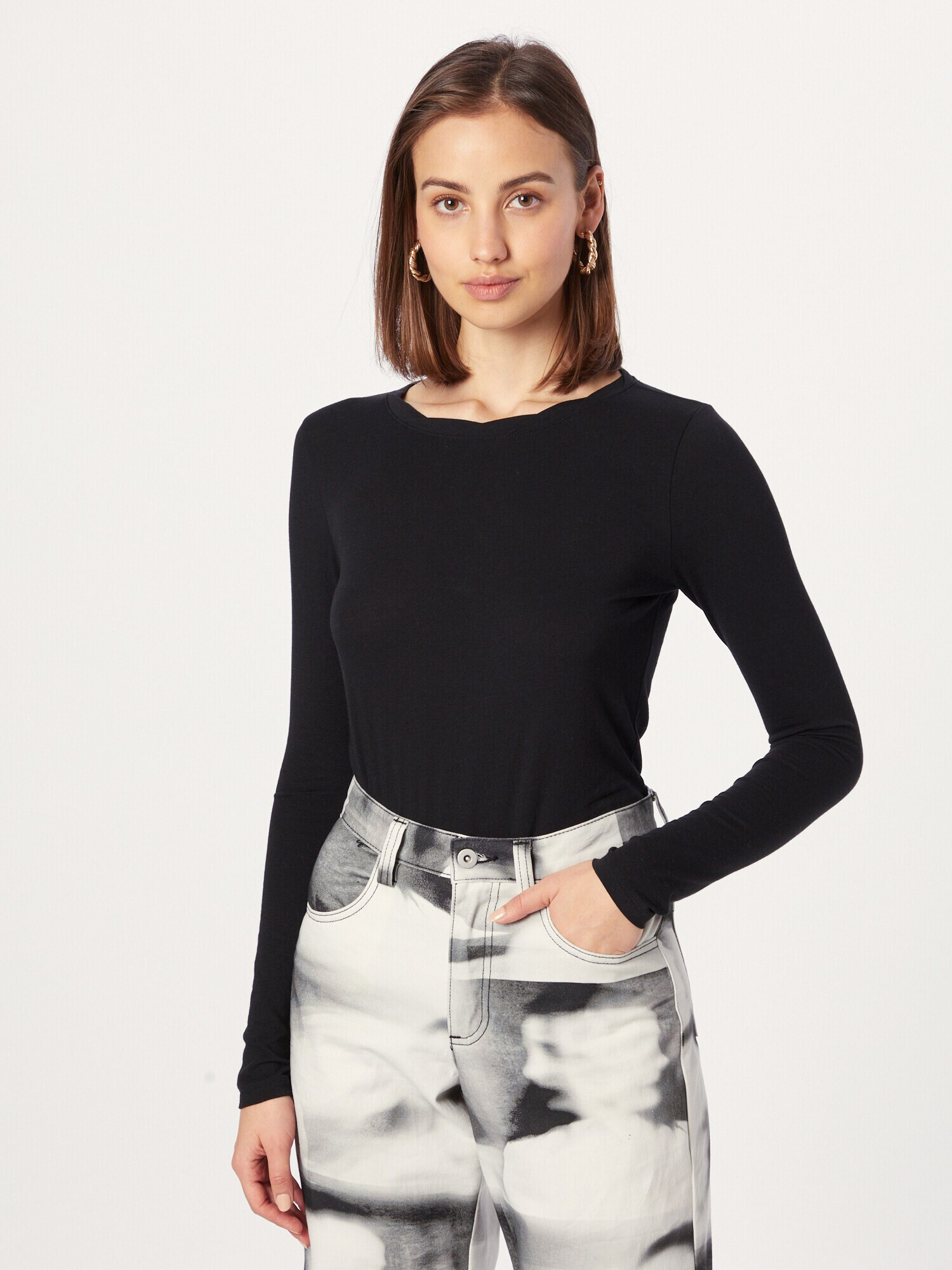 GAP Tricou 'FEATHER' negru - Pled.ro