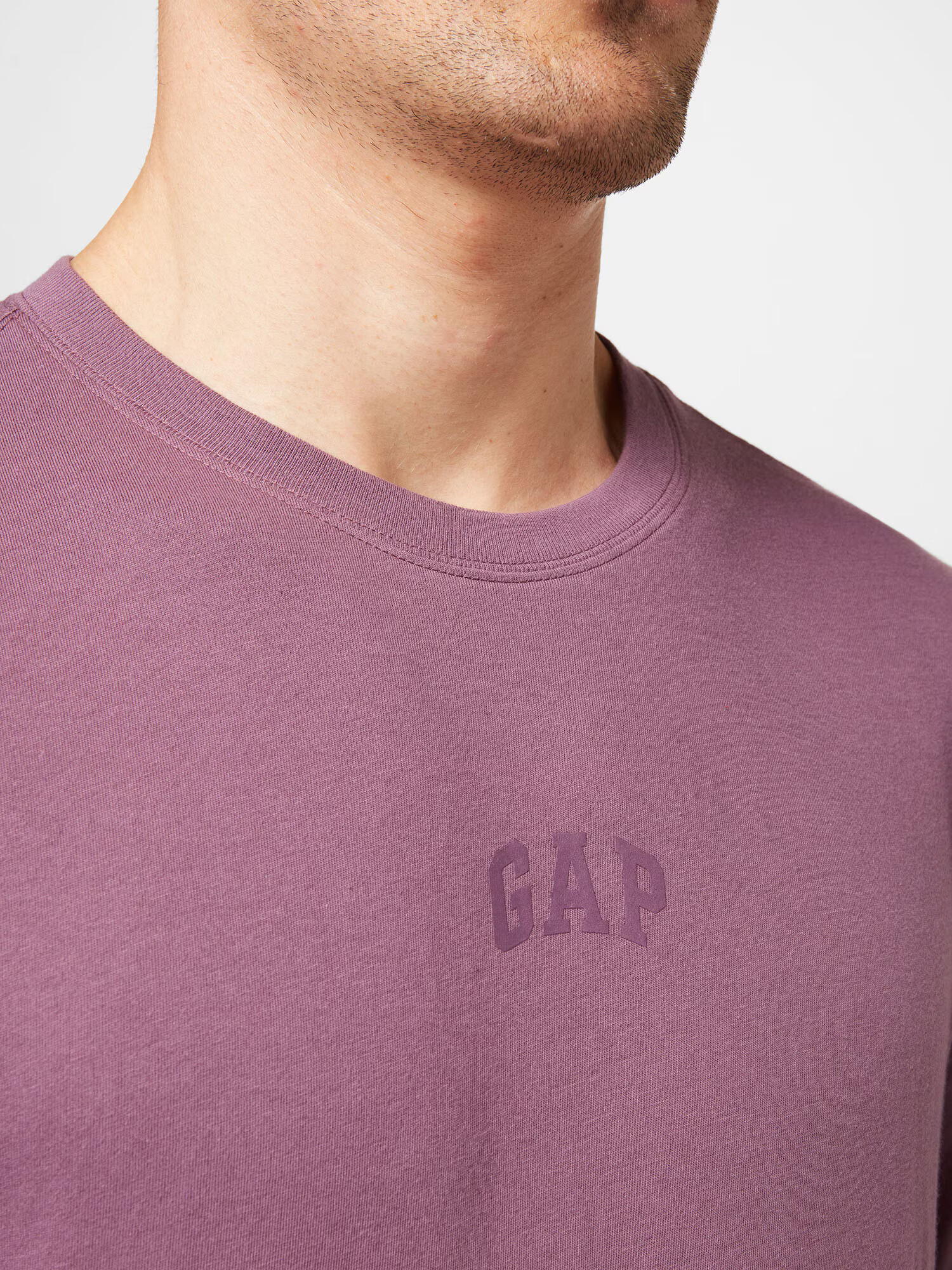 GAP Tricou mov prună - Pled.ro