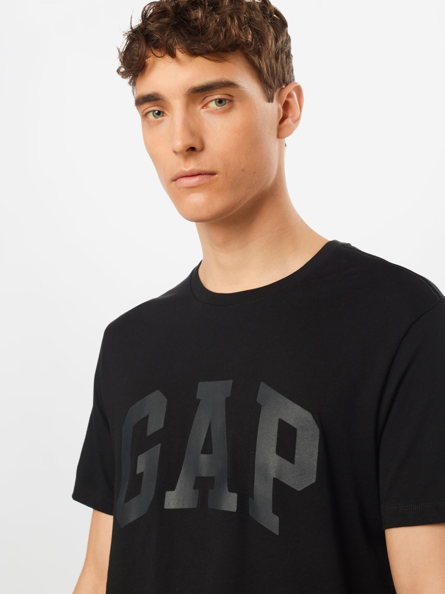 GAP Tricou negru - Pled.ro