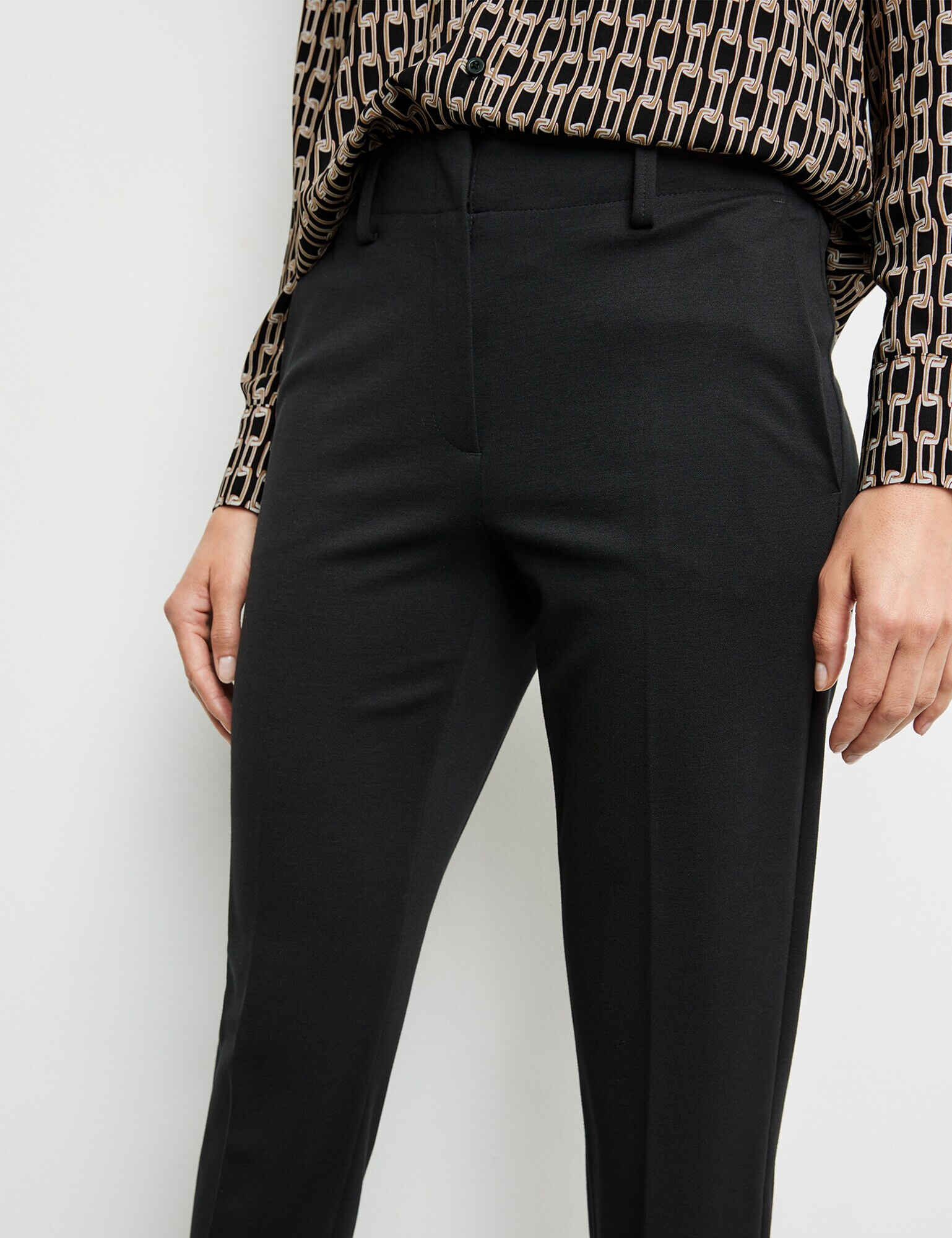 GERRY WEBER Pantaloni cu dungă negru - Pled.ro