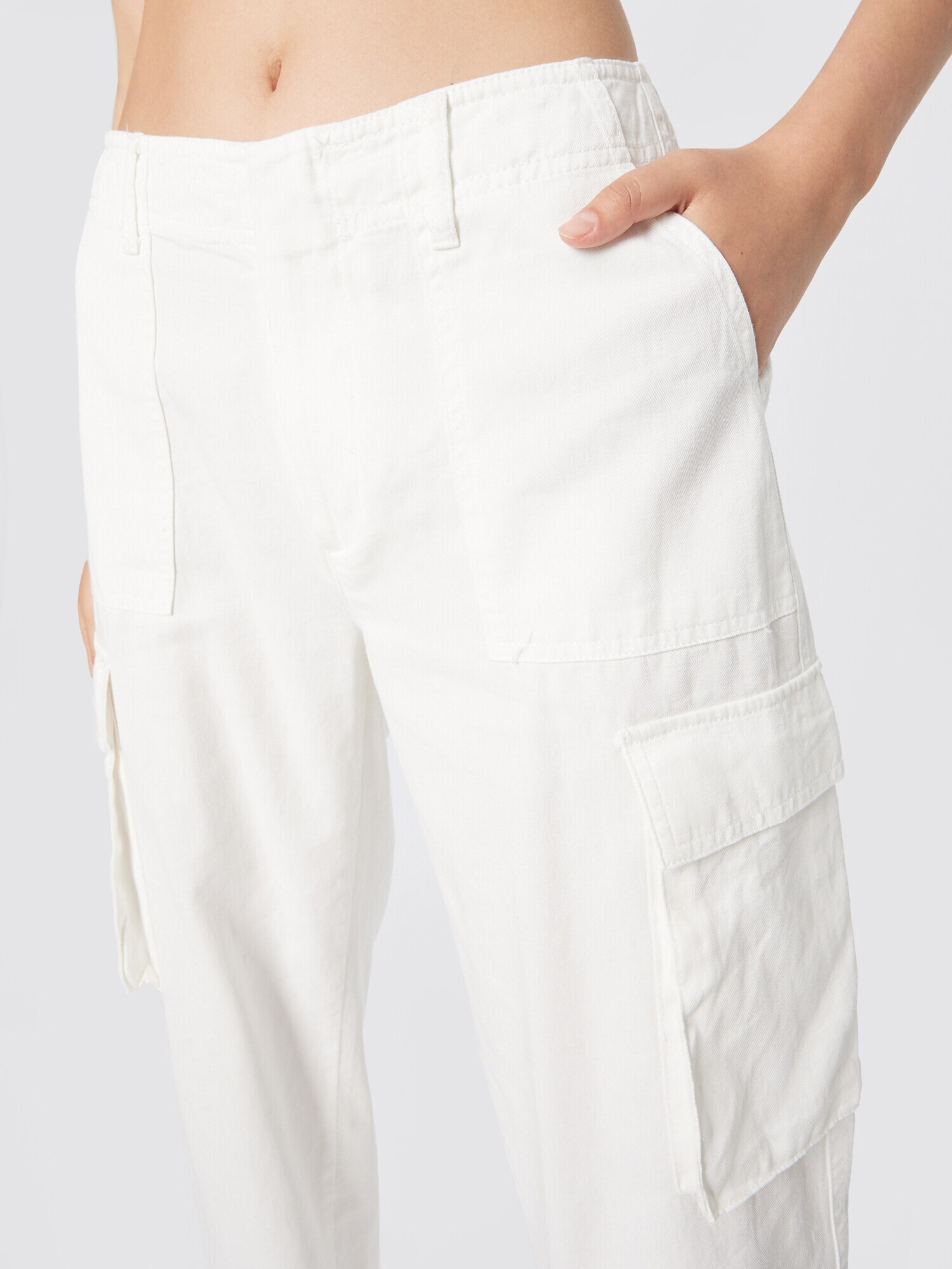 Gina Tricot Pantaloni cu buzunare alb - Pled.ro