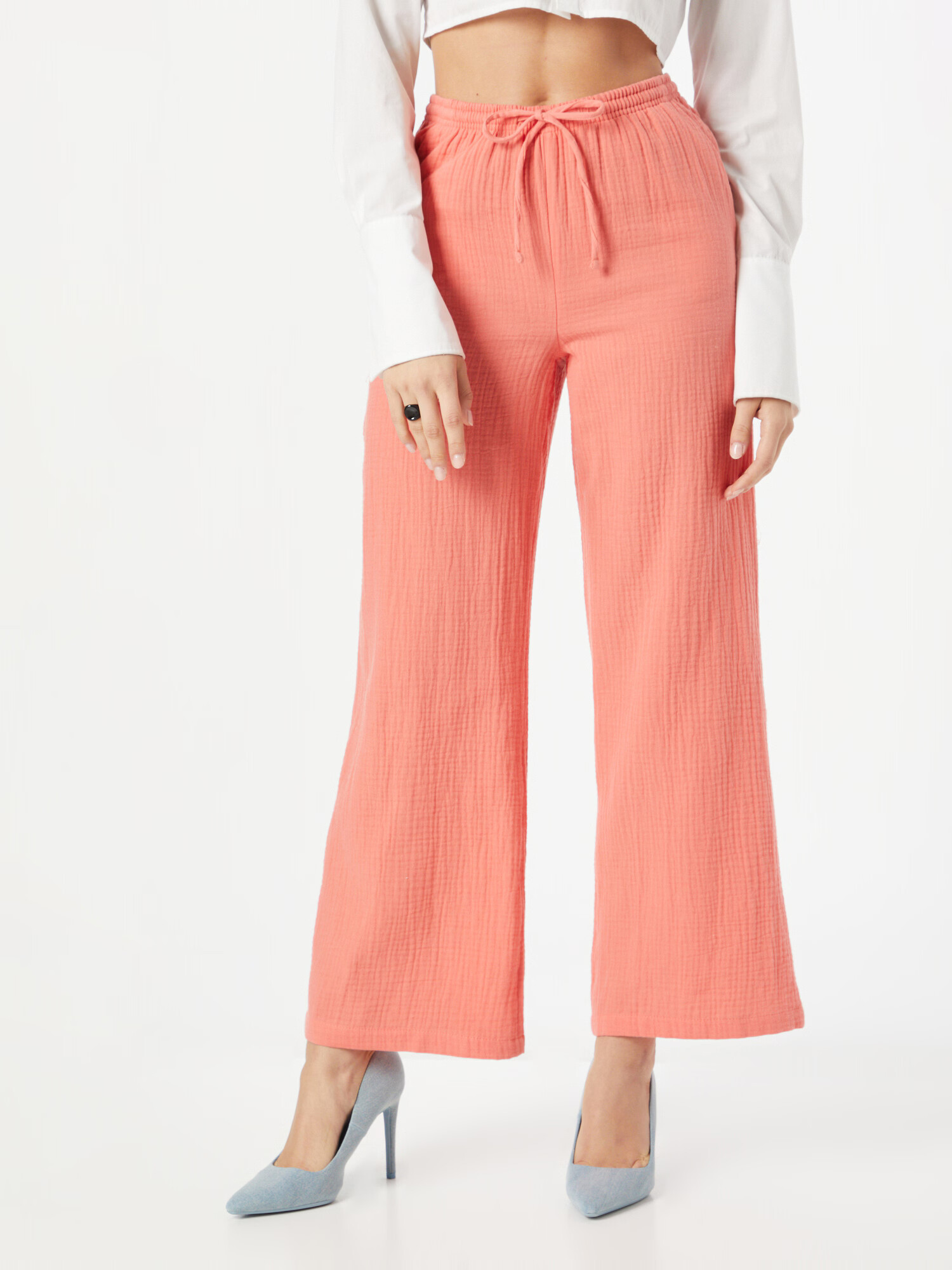 Gina Tricot Pantaloni 'Disa' corai - Pled.ro