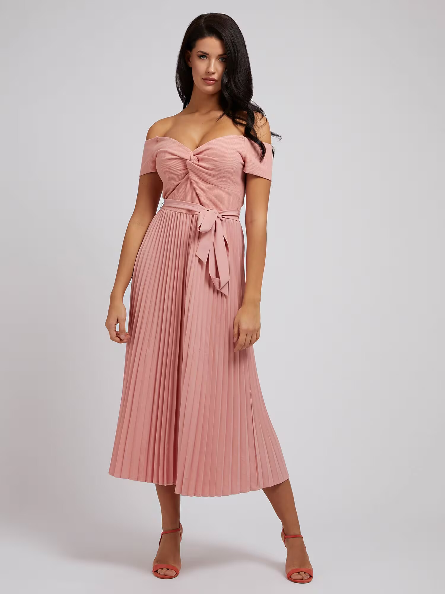 GUESS Rochie rosé - Pled.ro