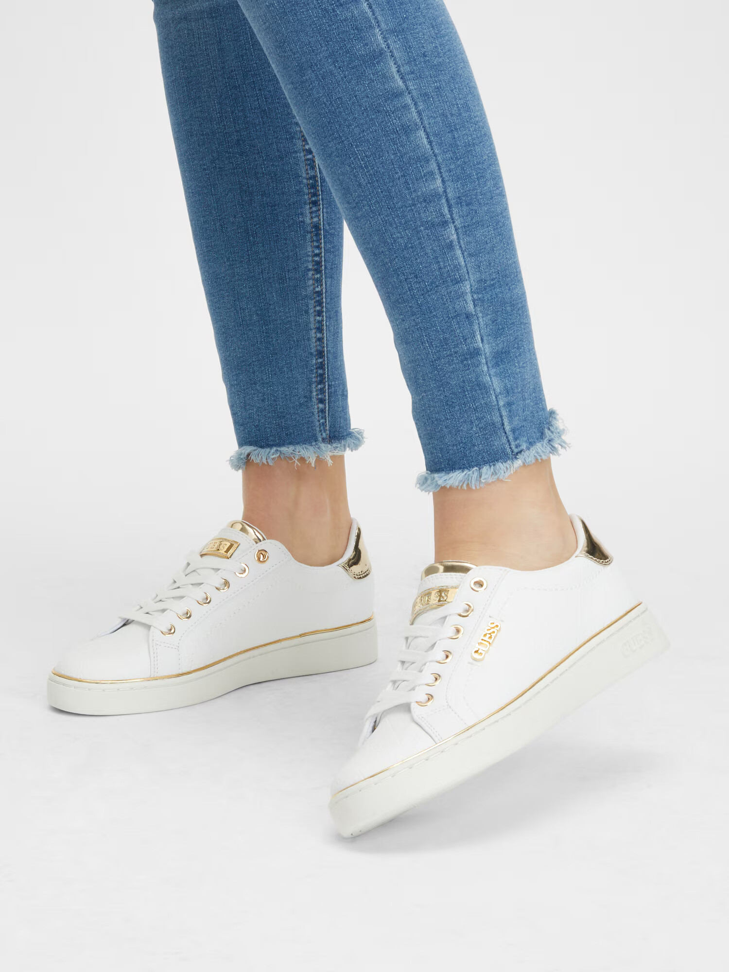 GUESS Sneaker low 'BECKIE' auriu / alb - Pled.ro