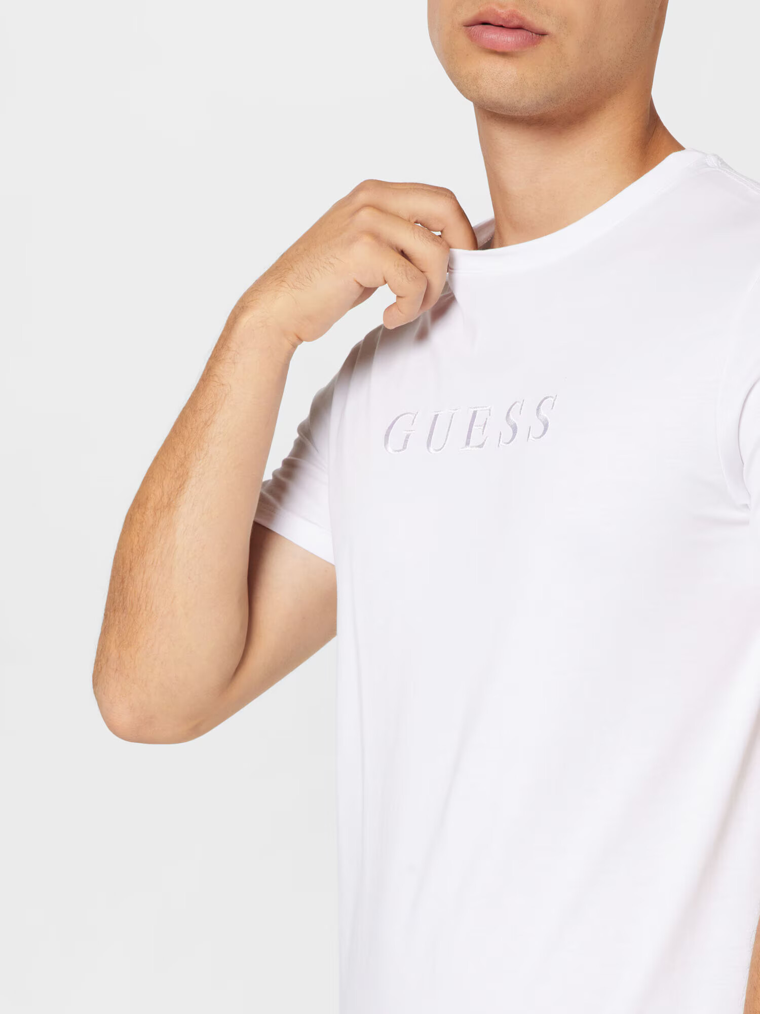 GUESS Tricou 'Classic' alb - Pled.ro