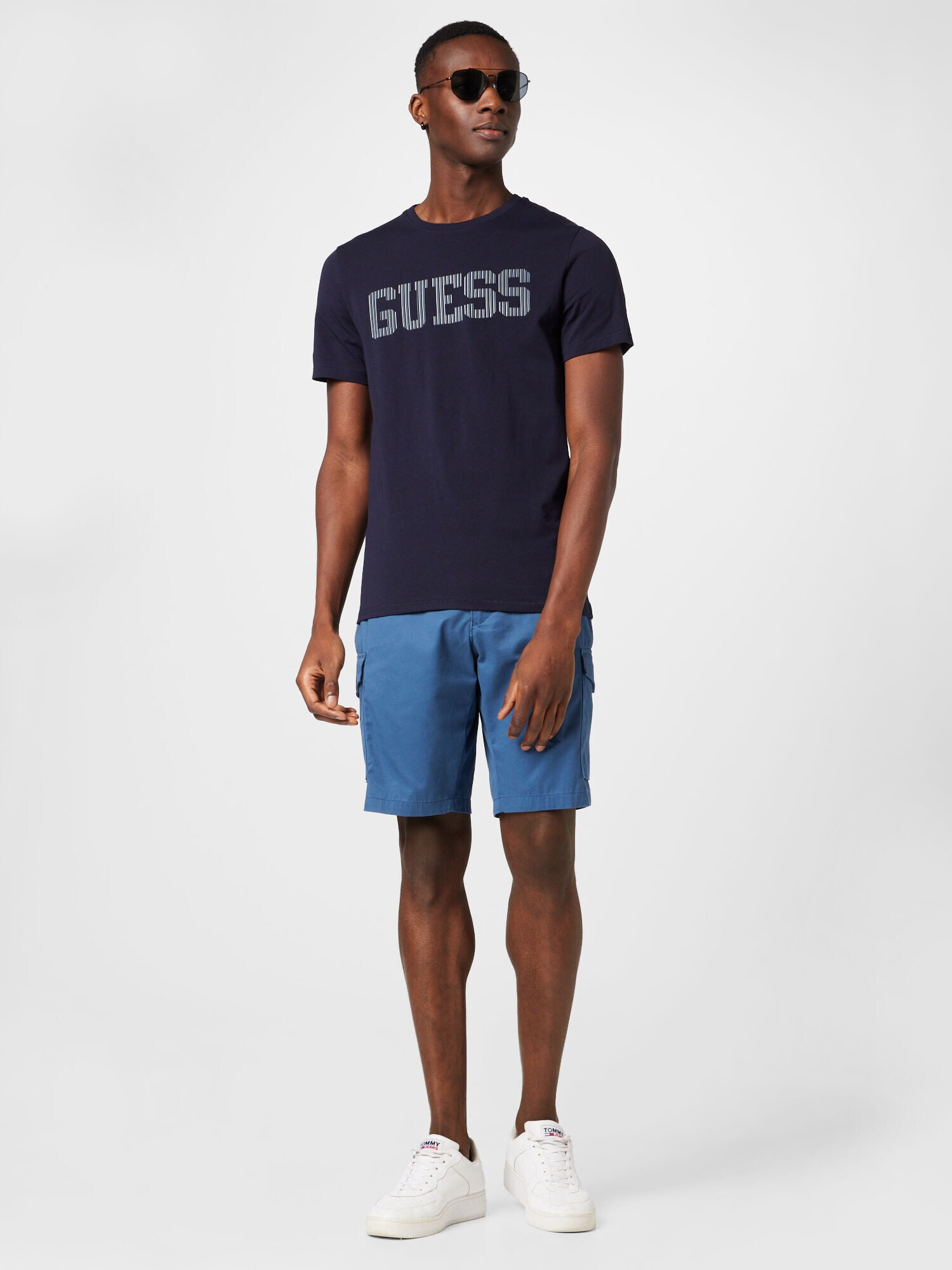 GUESS Tricou 'ERMAK' bleumarin / albastru porumbel / alb - Pled.ro