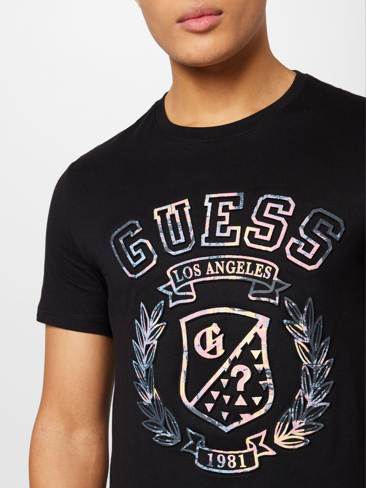 GUESS Tricou gri închis / verde jad / roz pal / negru - Pled.ro