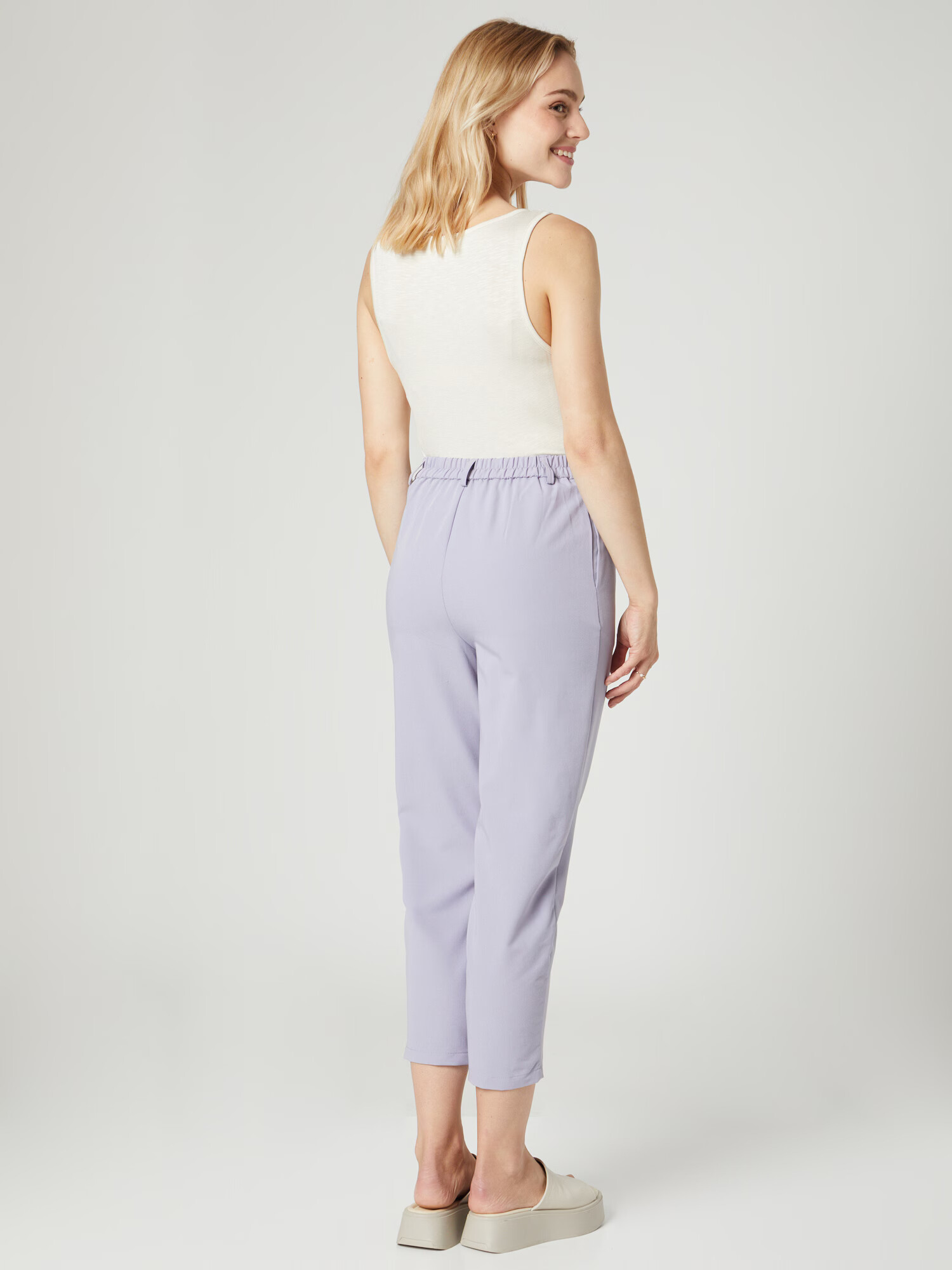 Guido Maria Kretschmer Women Pantaloni cutați 'Pearl' mov pastel - Pled.ro