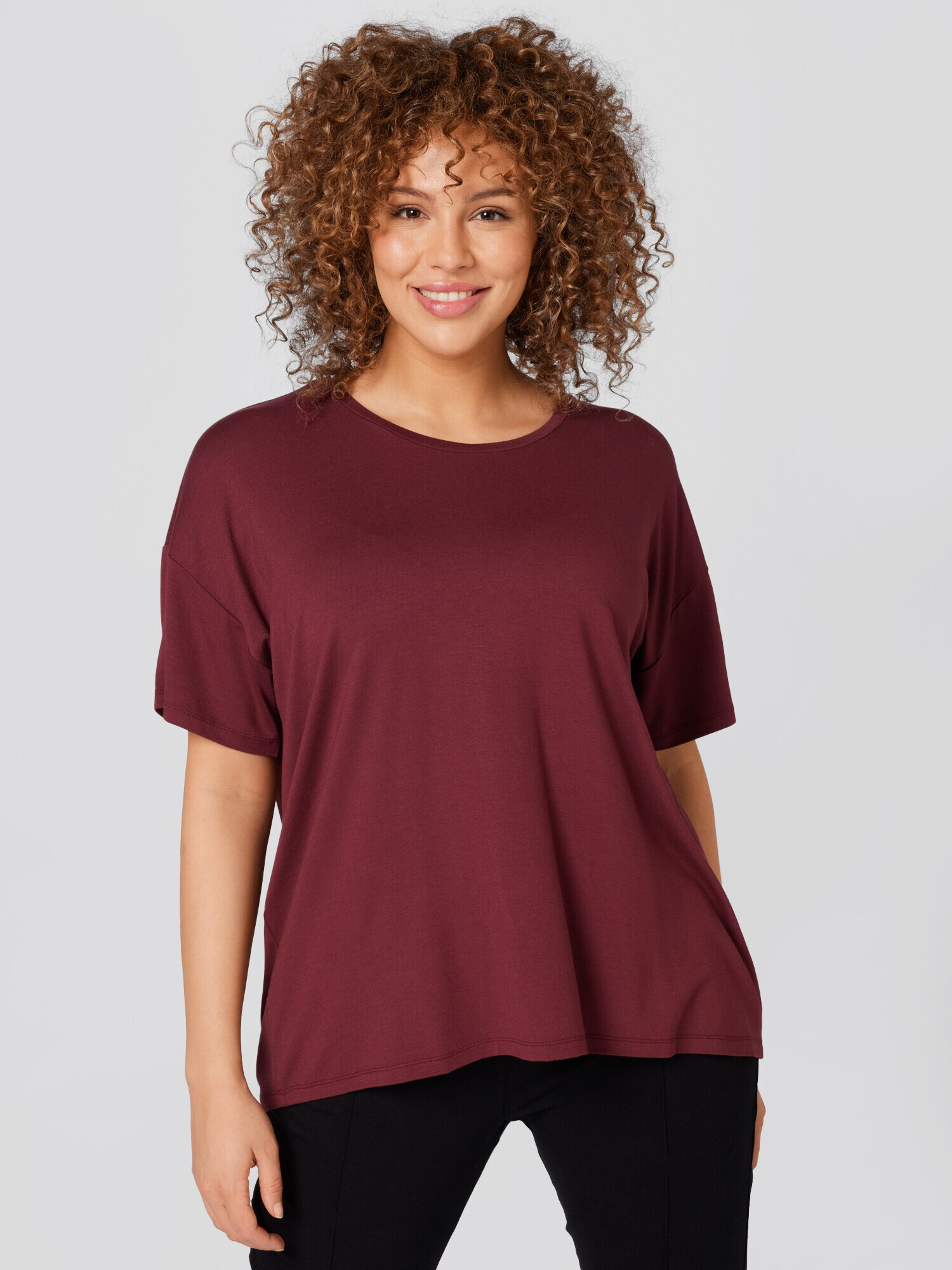 Guido Maria Kretschmer Curvy Collection Tricou 'Vicky' roșu-violet - Pled.ro