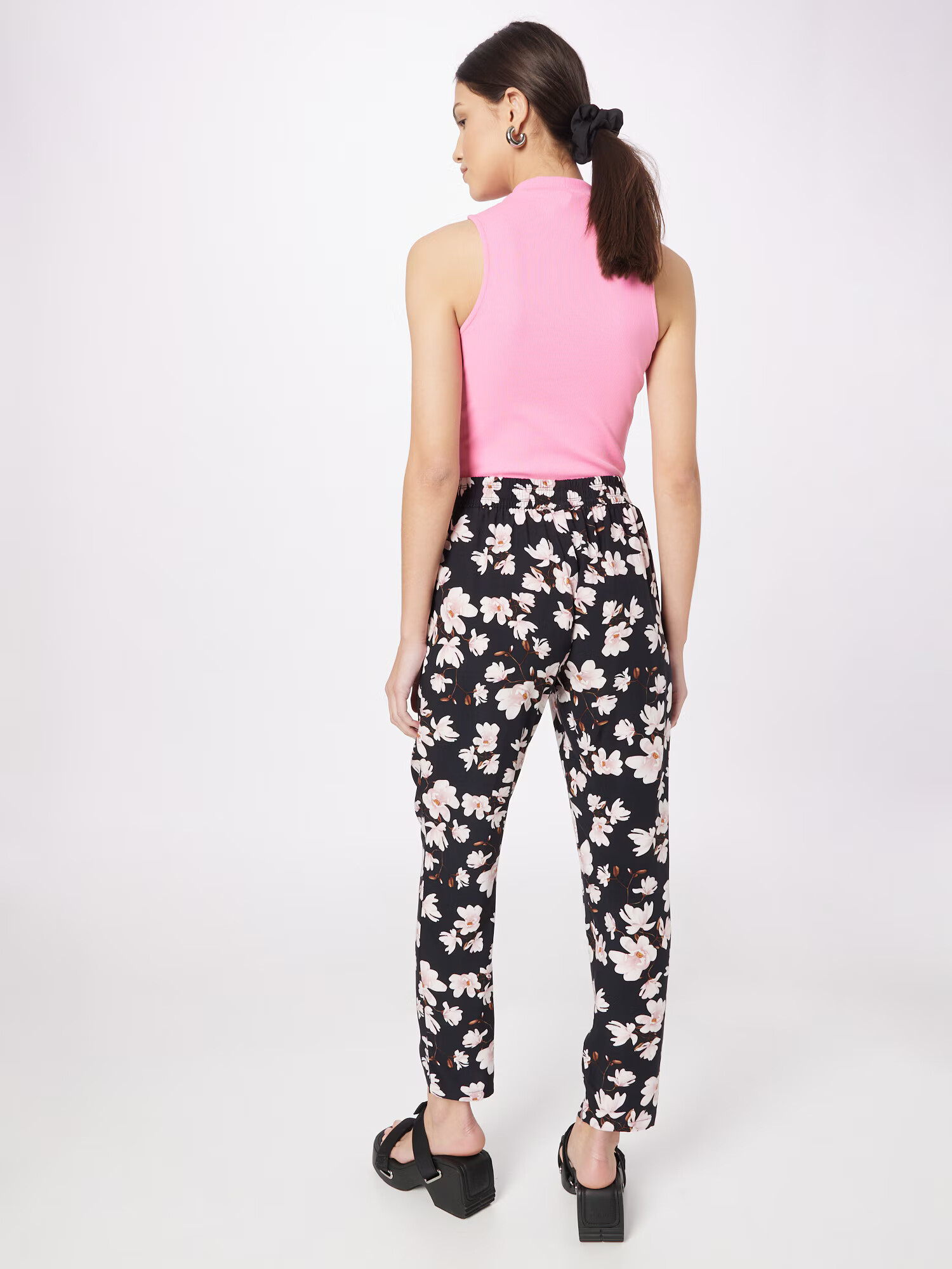 Hailys Pantaloni 'Ricky' maro / roz pastel / negru - Pled.ro