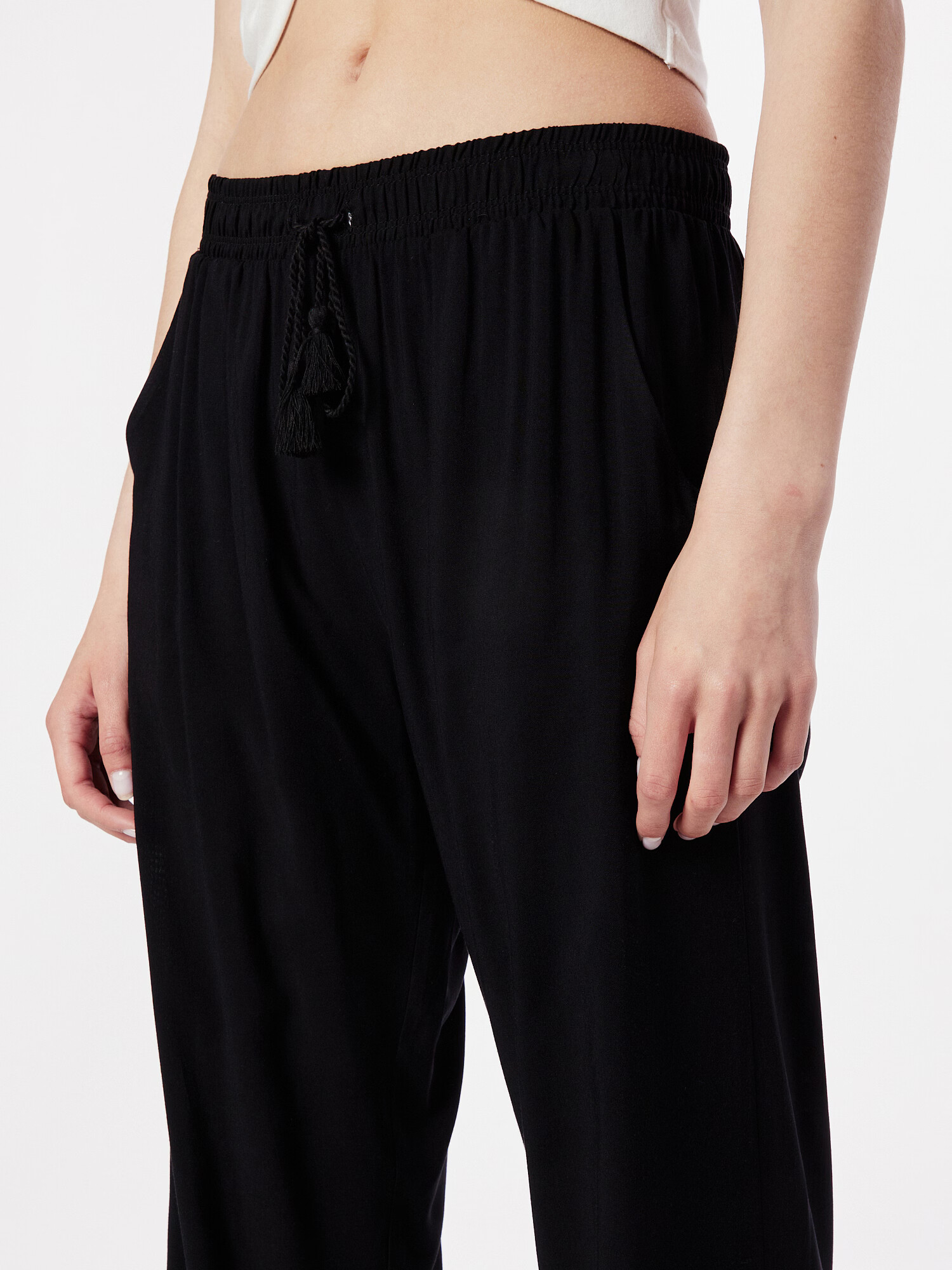 Hailys Pantaloni 'Roxy' negru - Pled.ro