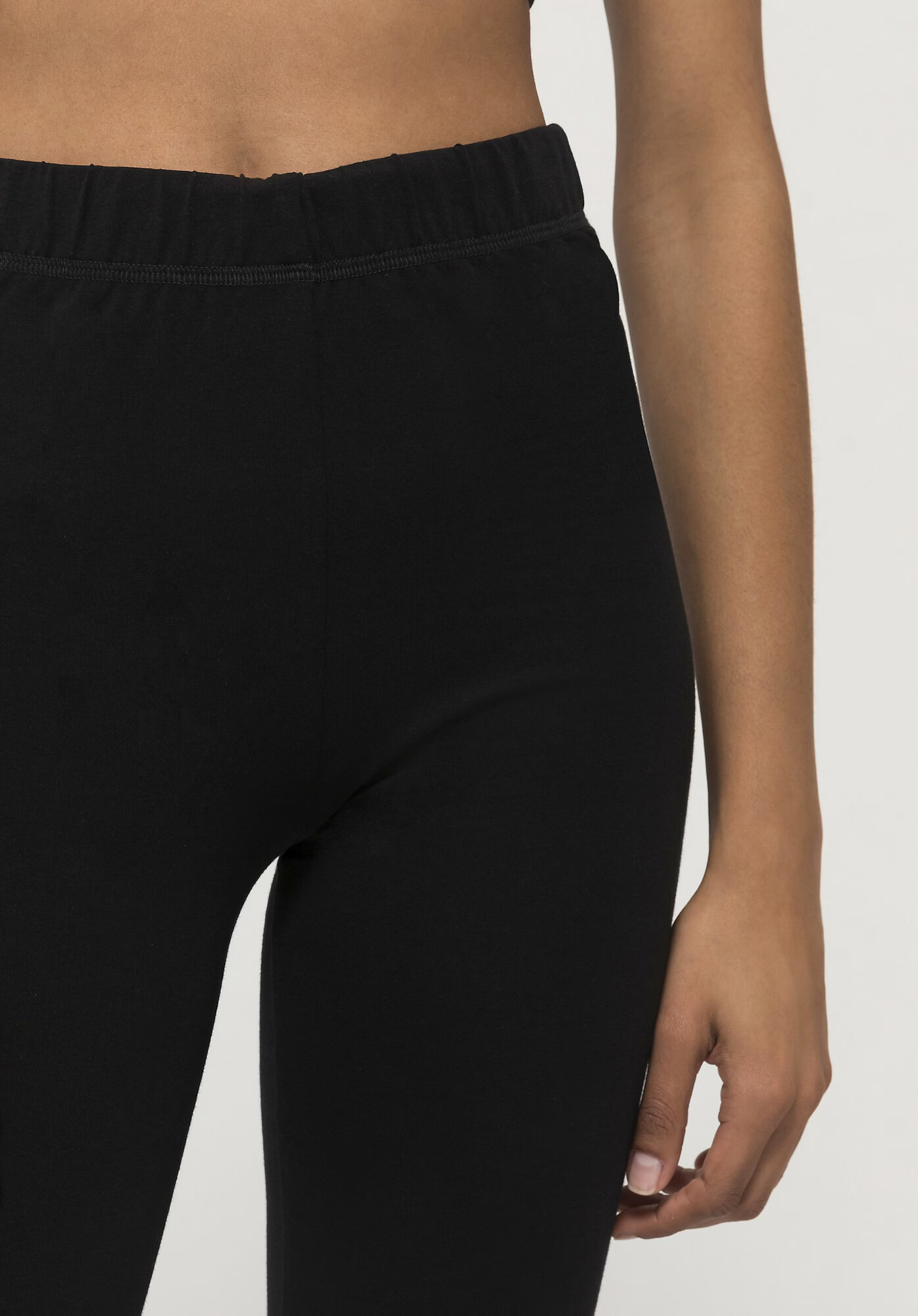 hessnatur Pantaloni sport negru - Pled.ro