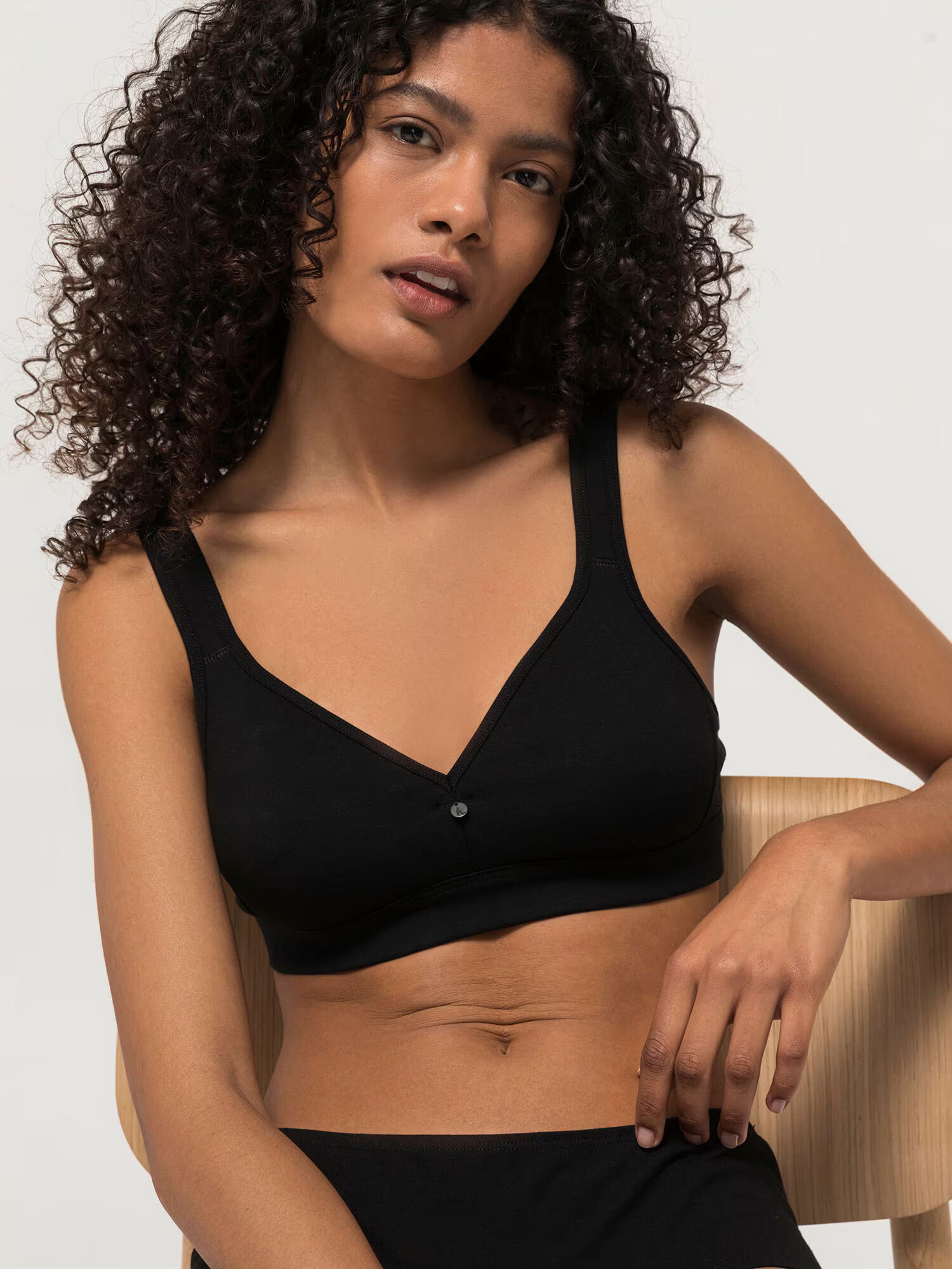 hessnatur Sutien negru - Pled.ro