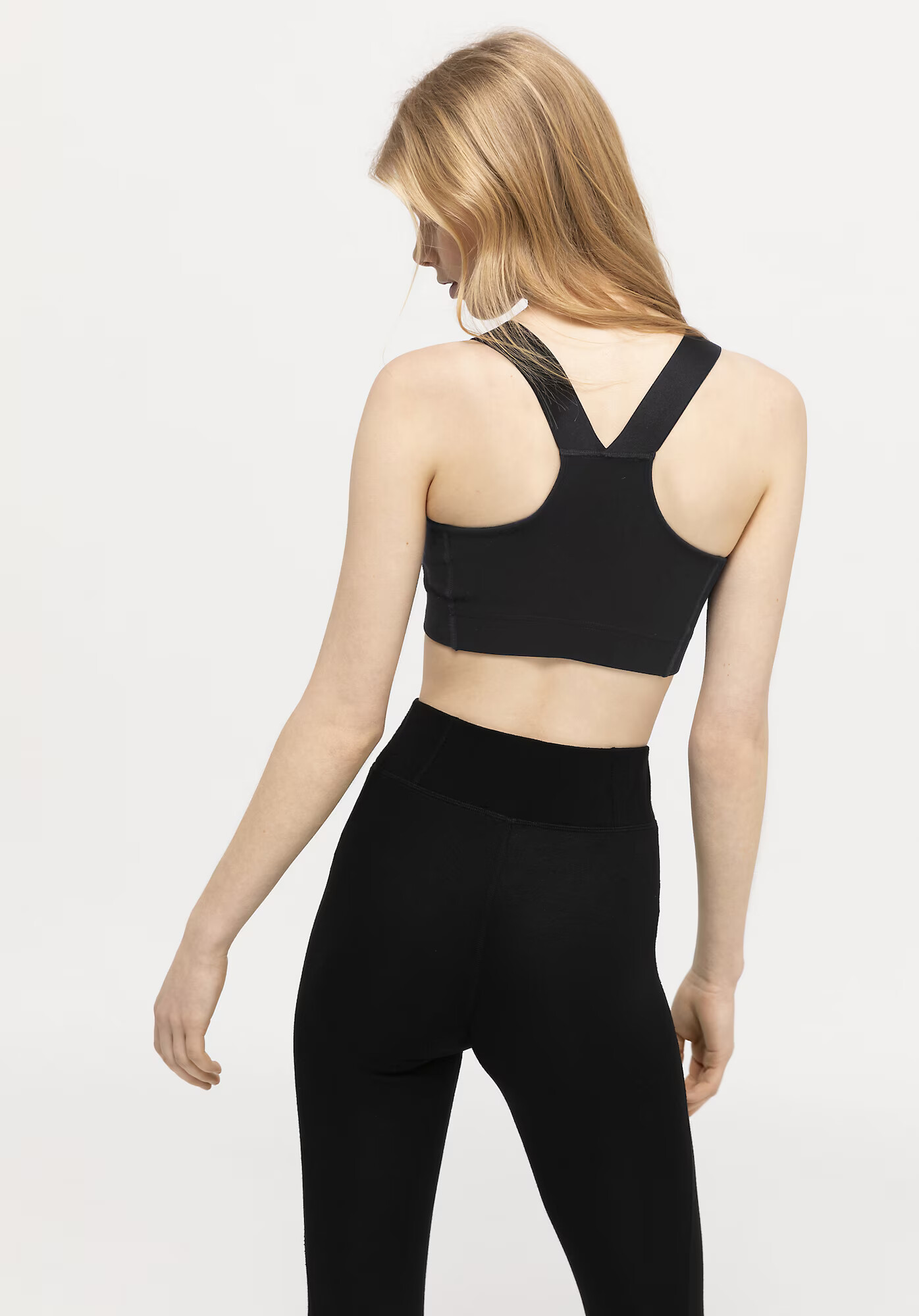 hessnatur Sport top negru - Pled.ro